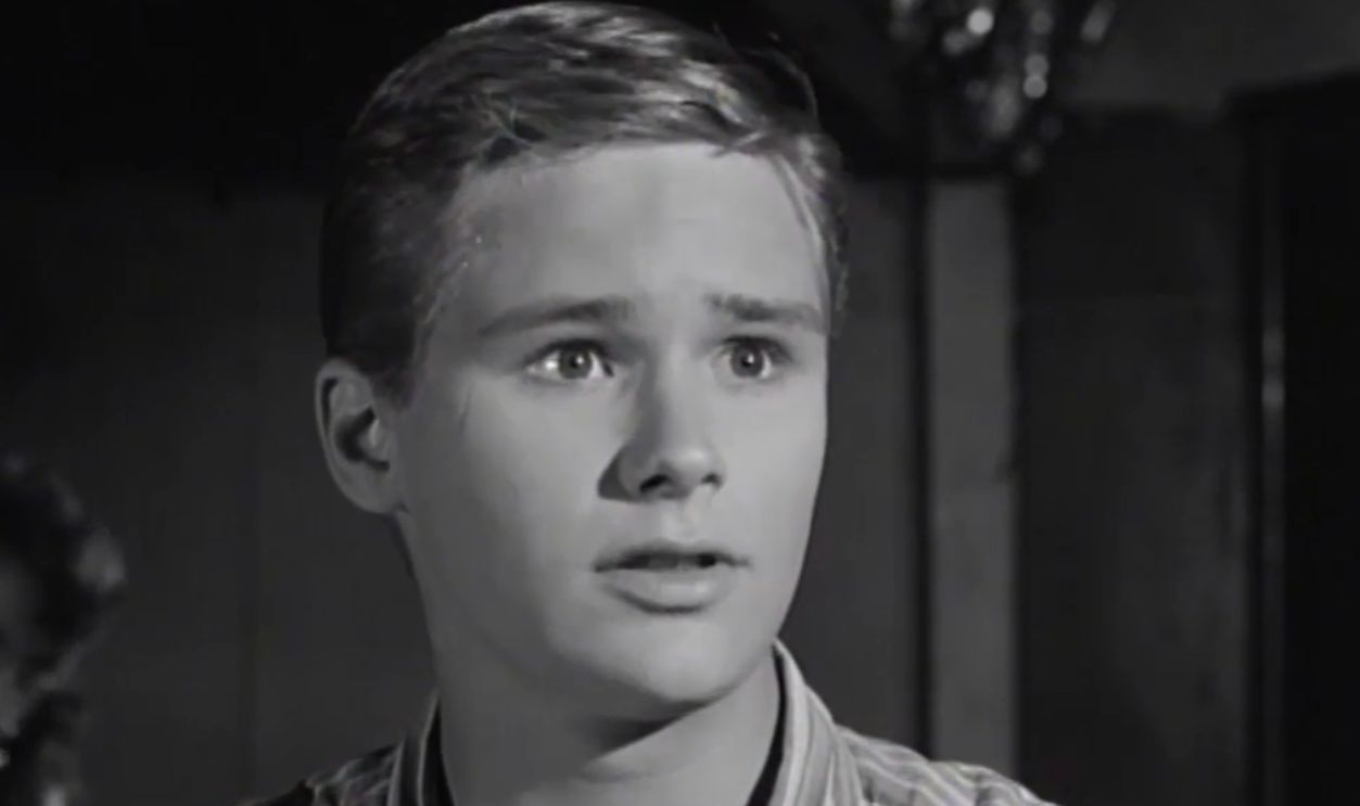 Screenshot from All Fall Down (1962)
