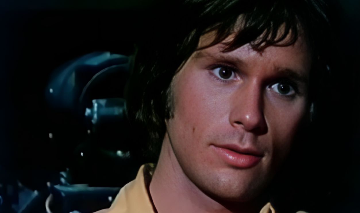 Screenshot from Wild in the Sky (1972)