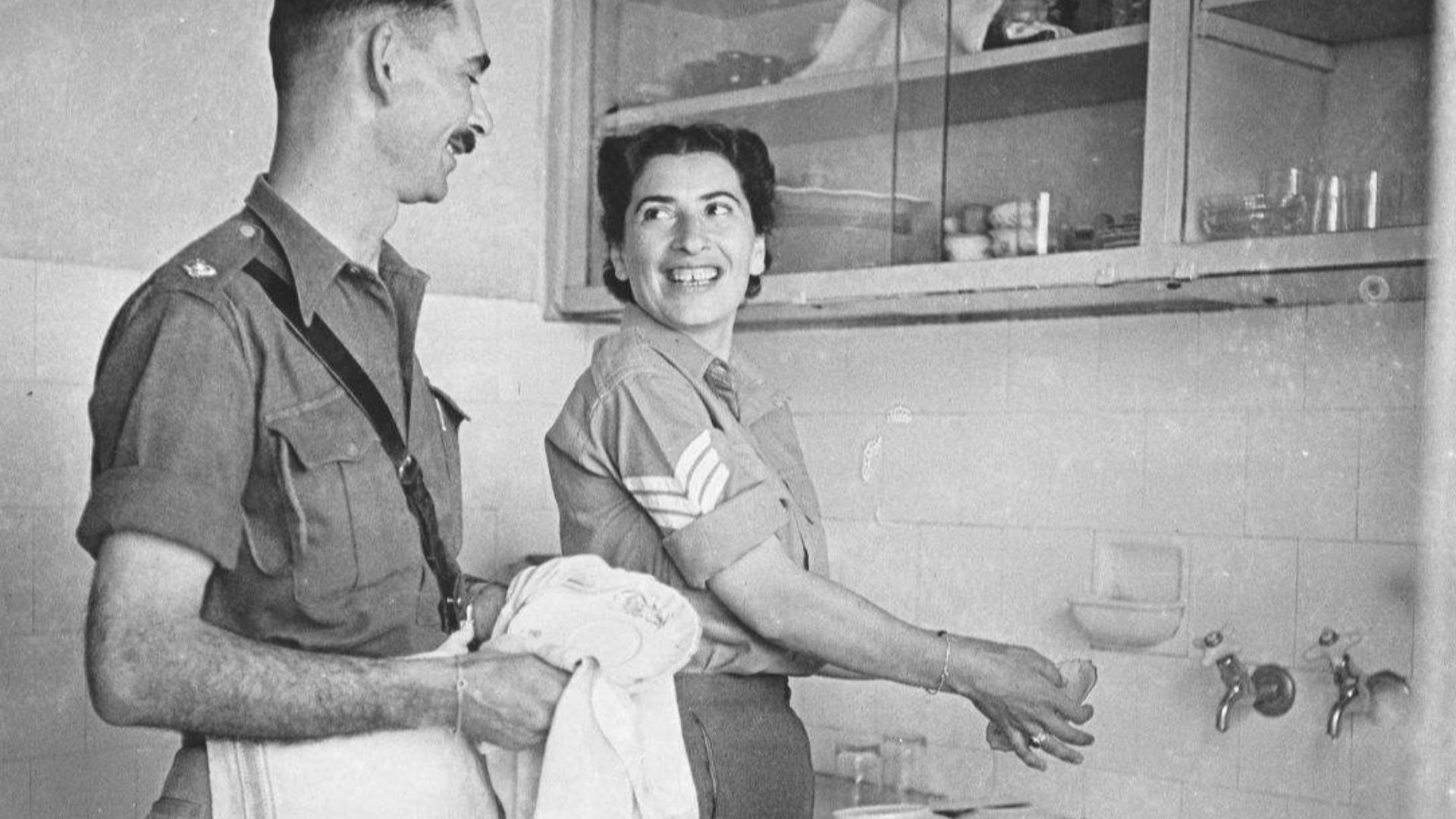 אוסף צילומים של הצלם זולטן קלוגר טווח מספרי התשלילים 17831 - H3: Buffs, 6th Company  באפס, פלוגה 6