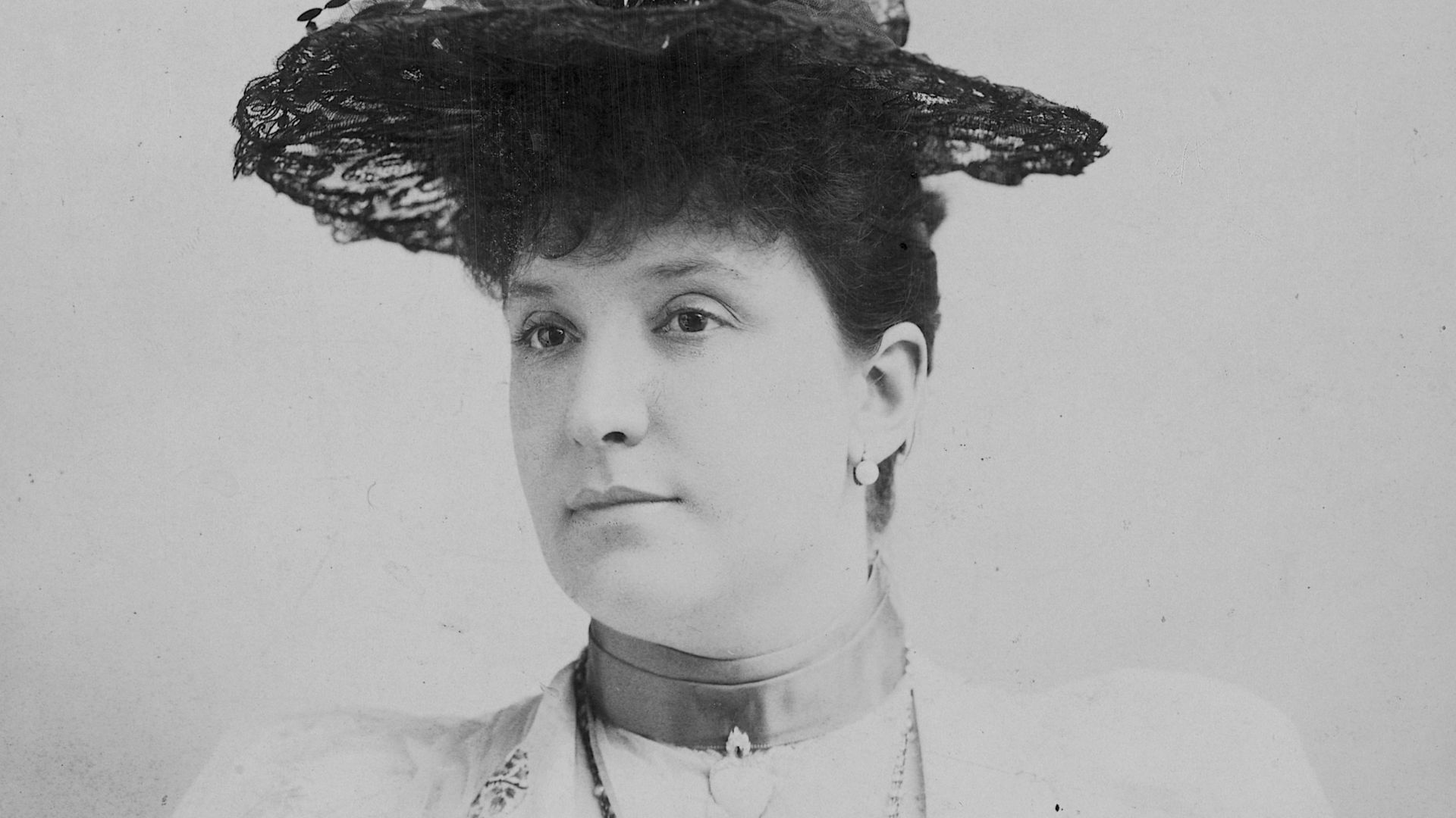 Dame w:Nellie Melba, c. 1892
