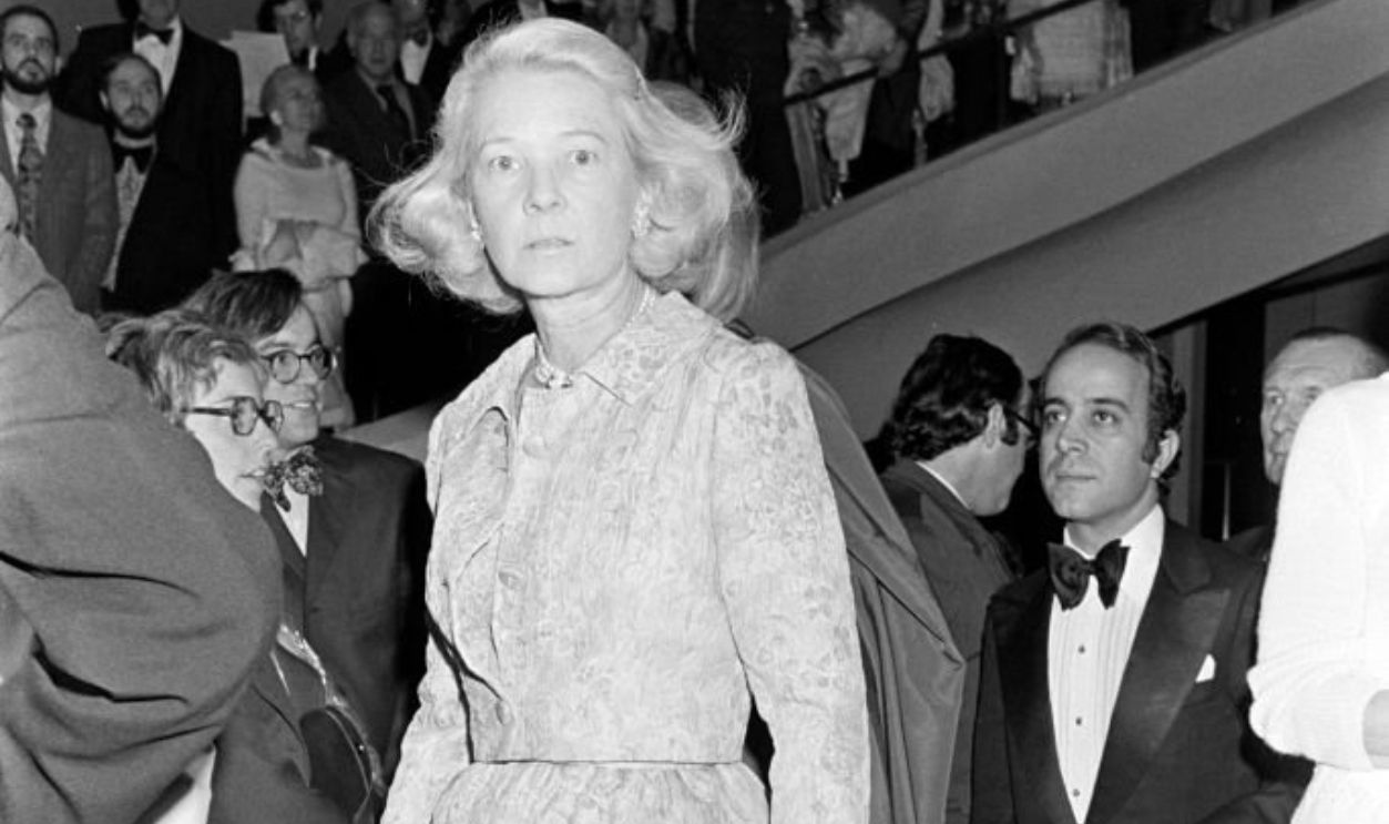 C.Z. Guest (C) attends the International Diamond Jubliee, including a tribute to Sol Hurok, at the Metropolitan Opera in New York City on May 21, 1973.