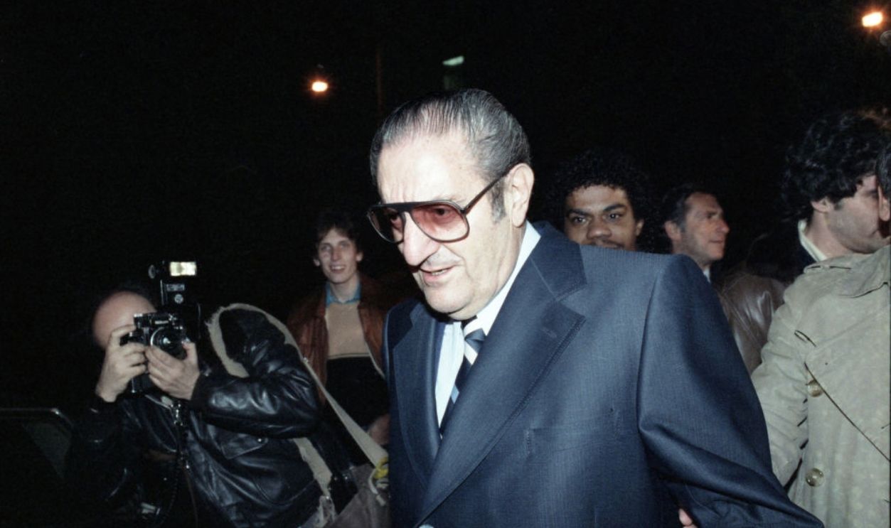 Reputed mafia boss Paul Castellano leaves Federal Court after posting $2 million bail. The 4 other New York City mafia bosses were also indicted on racketeering charges.