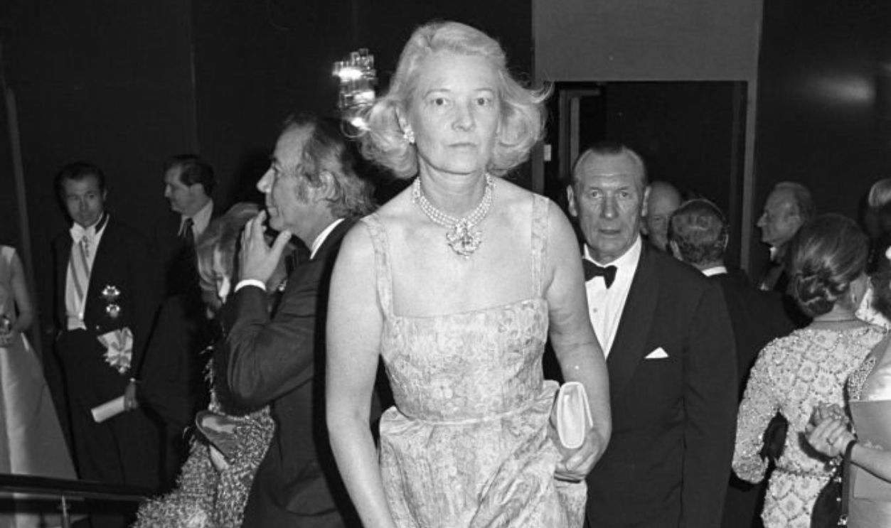 Actress C.Z. Guest attending a tribute to impresario Sol Hurok at the Metropolitan Opera House