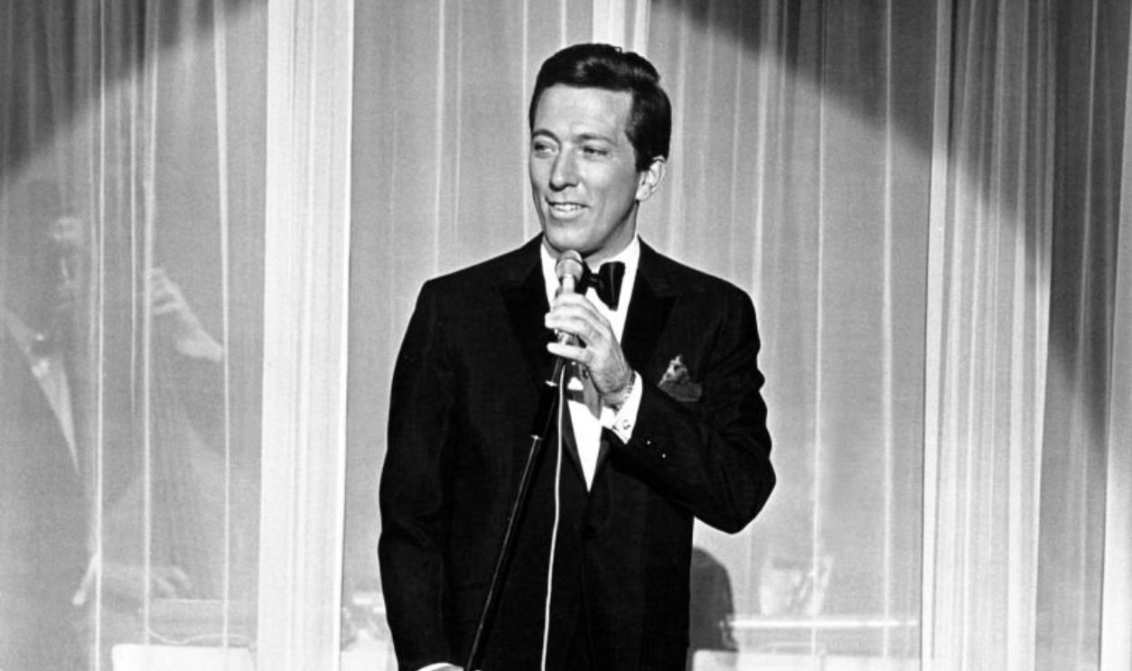 CIRCA 1965: Singer Andy Williams performs on stage circa 1965.
