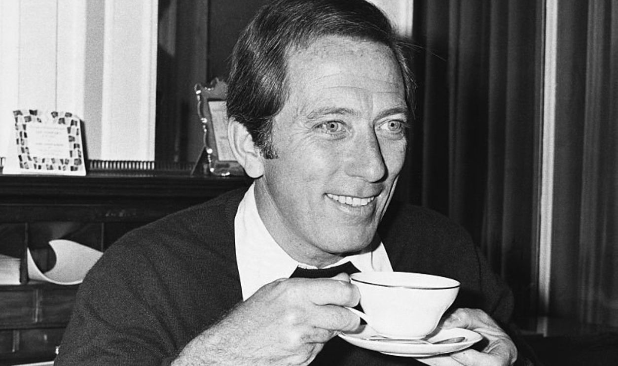 (Original Caption) American singer Andy Williams arrives in London with his estranged wife. Andy Williams the American singer, and his estranged wife, French-born Claudine Longet, arrived in London together today. The couple have been living apart in Los Angeles for the past seven months. They have two children. Said Claudine on arrival here