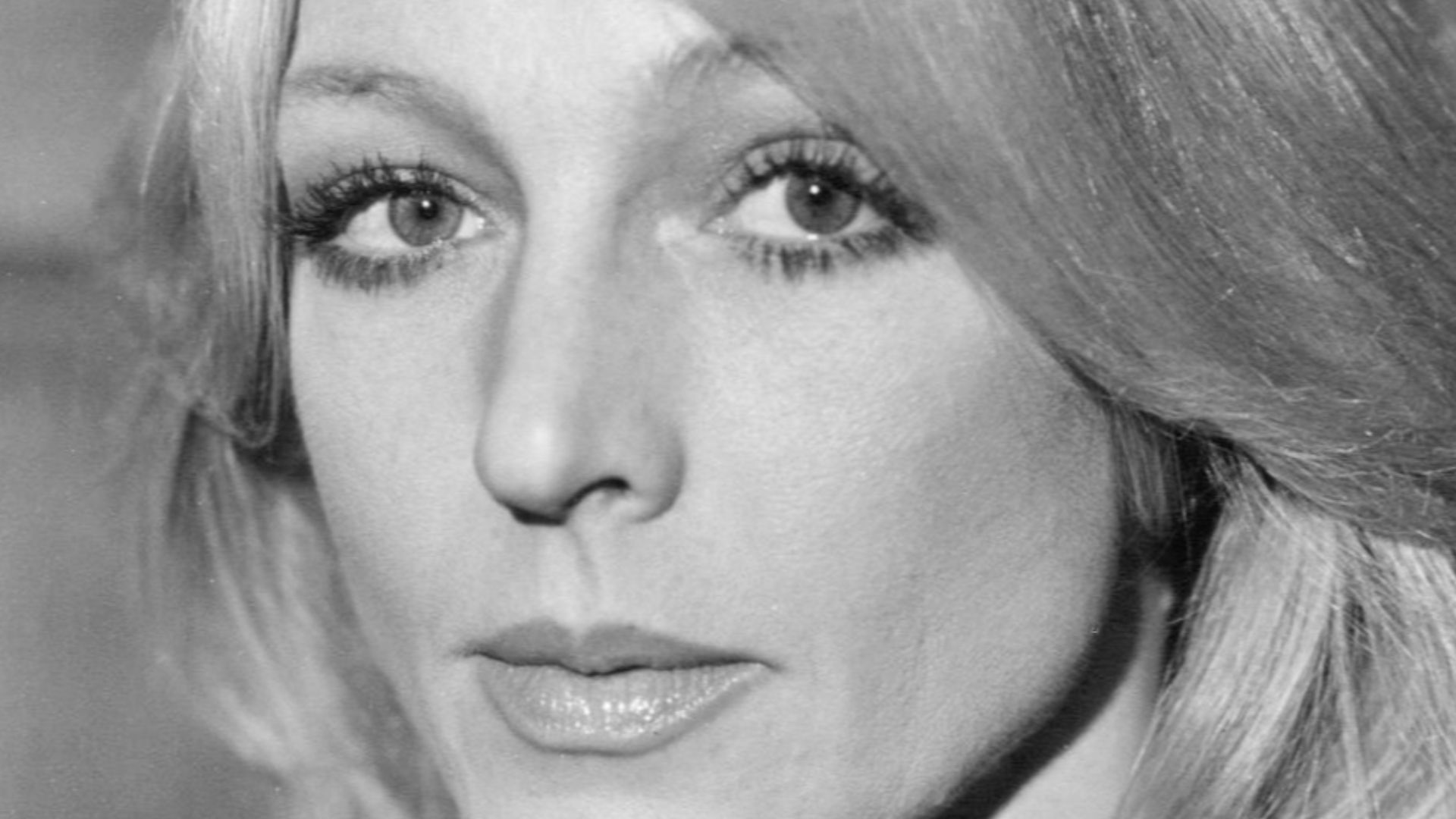 Photo of Joanna Pettet from the 1976 NBC miniseries Captains and the Kings.