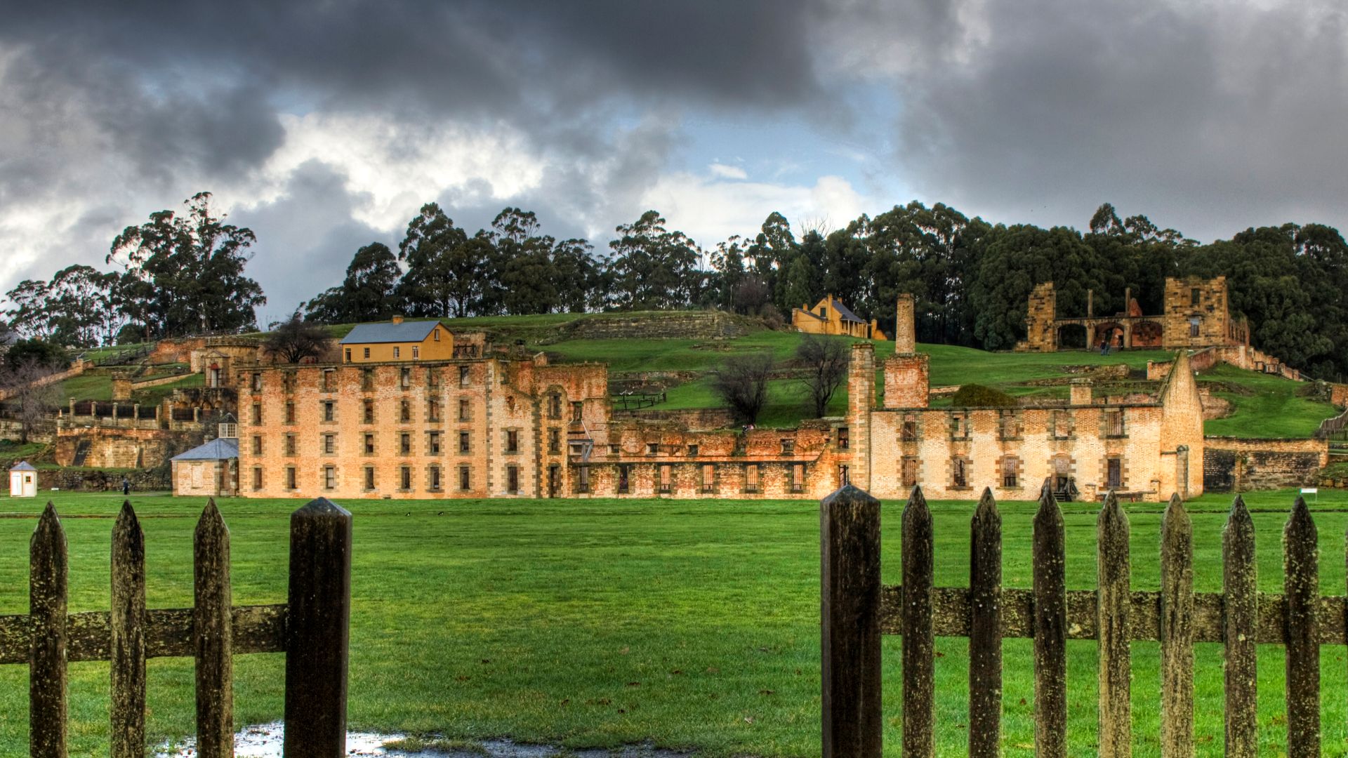 Port Arthur Penitentiary and the surrounds