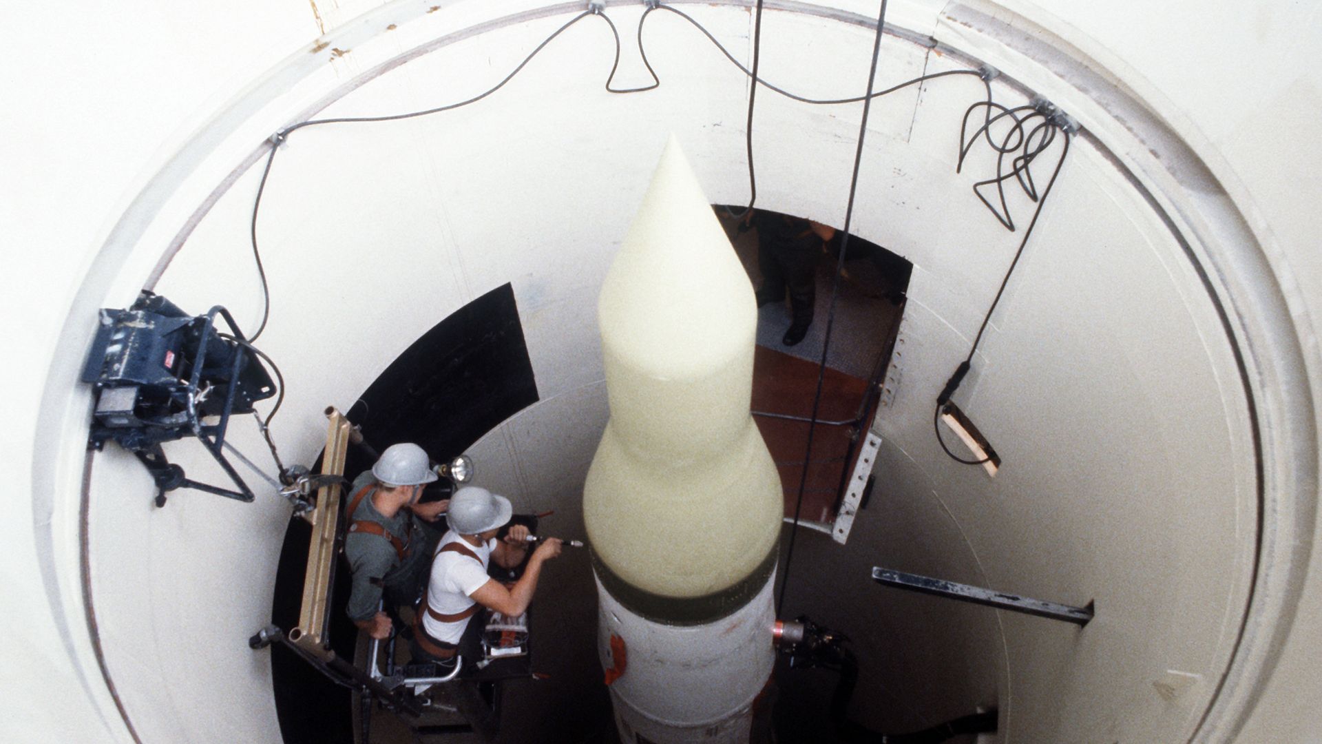 File:Minuteman II in silo 1980.jpg