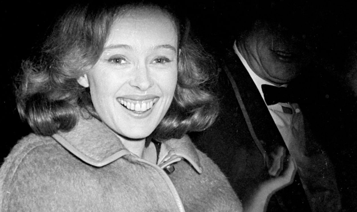 American actor Sandy Dennis (1937 - 1992) attends a party for 'Daphne in Cottage D' at the Lobster House, New York, New York, October 15, 1967.
