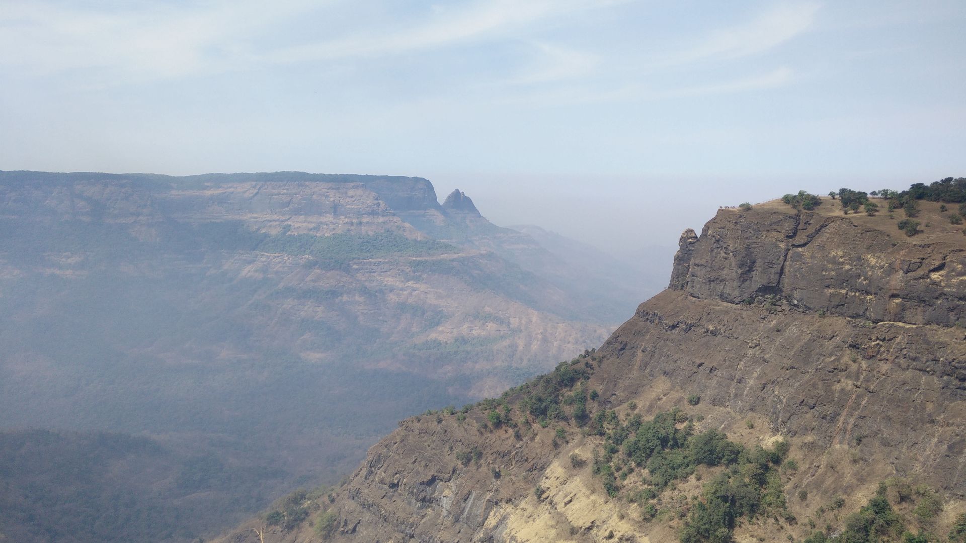 File:Lord's Point, Matheran.jpg