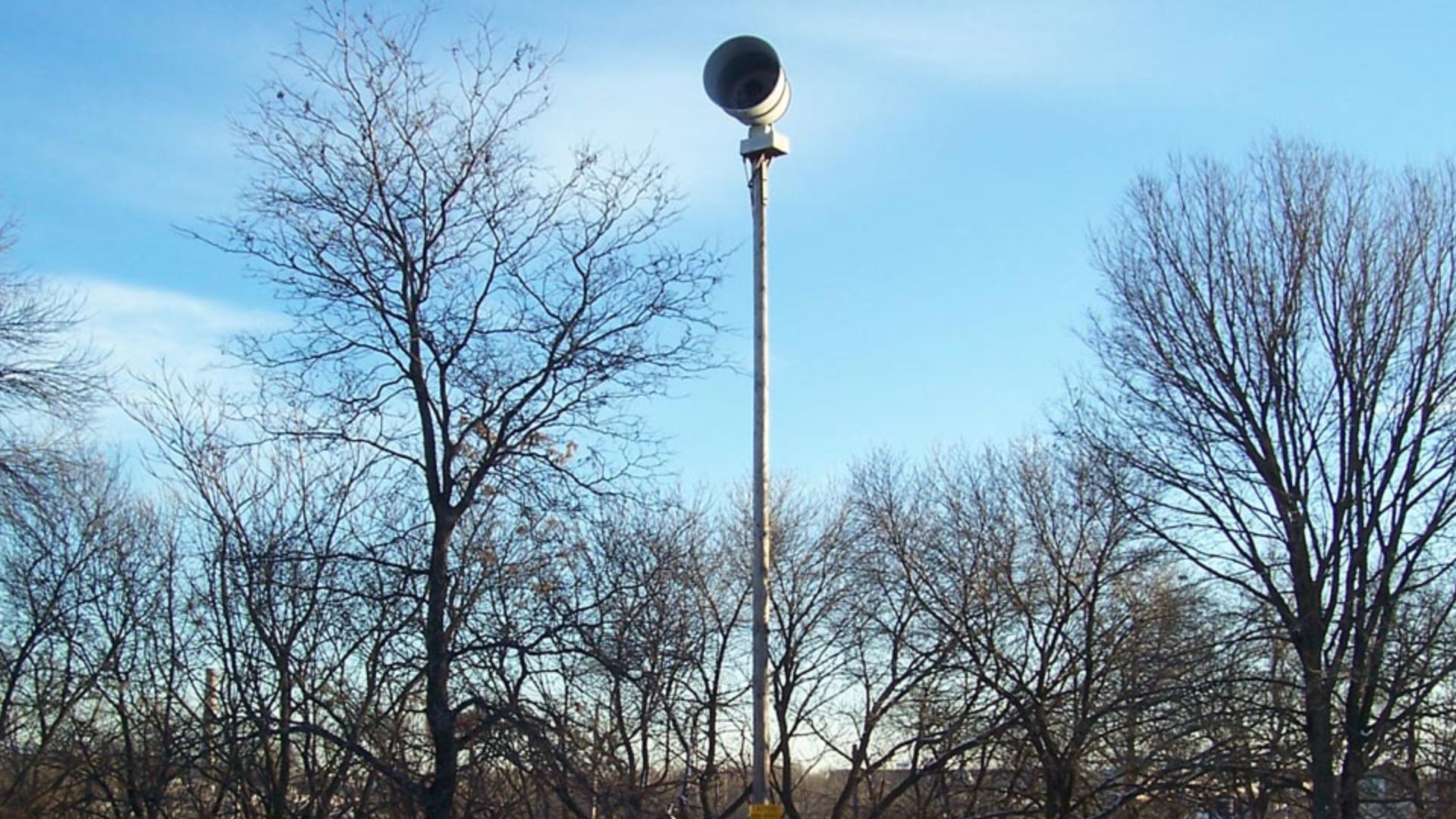 File:Civil Defense Siren.jpg