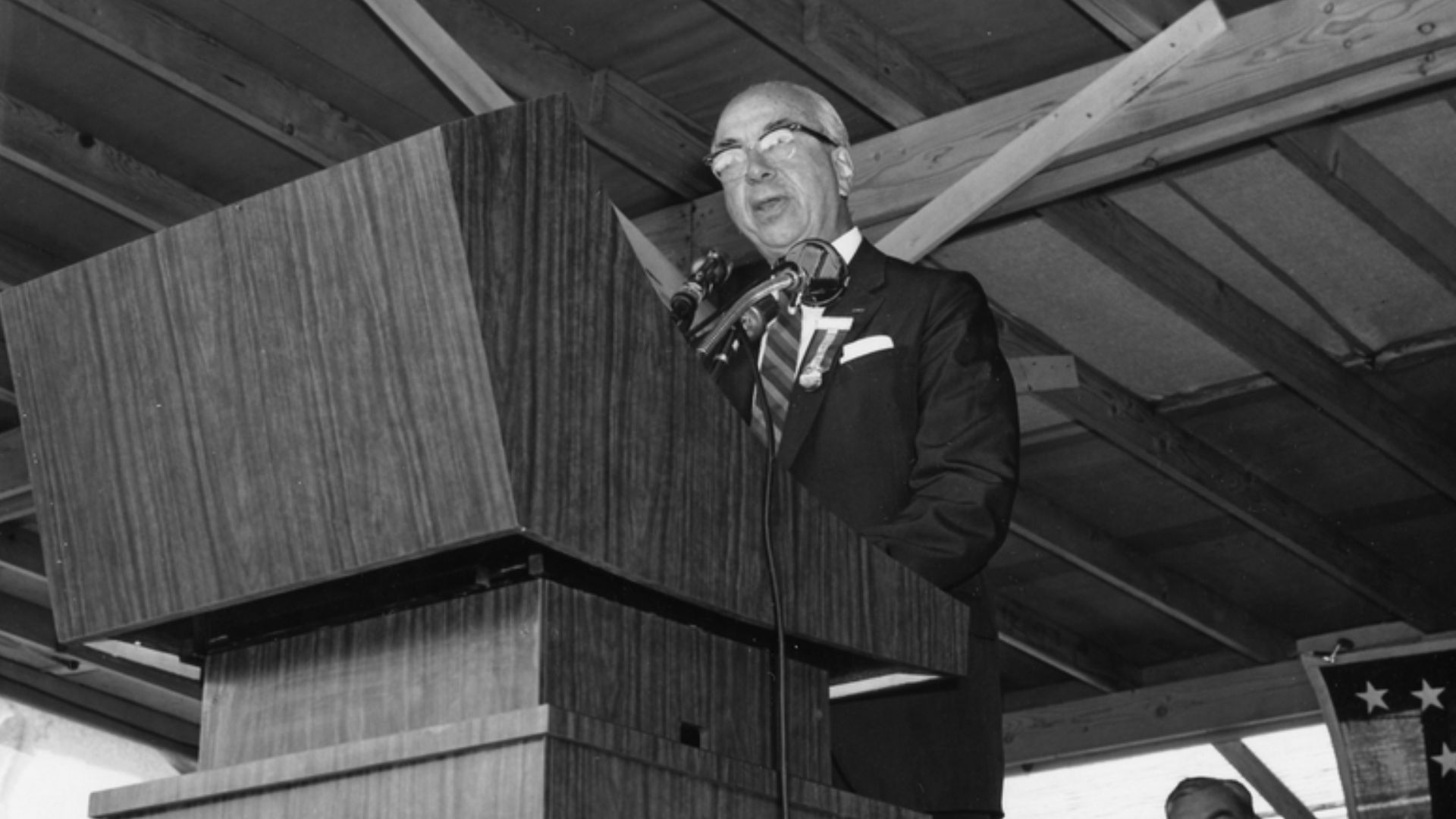 File:Admiral Strauss Speaking at Hoover Library Dedication.jpg