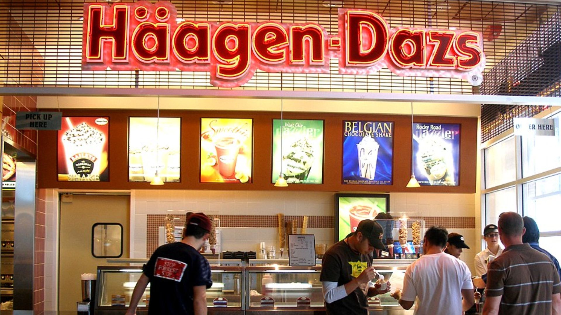 File:Haagendazsstore.jpg