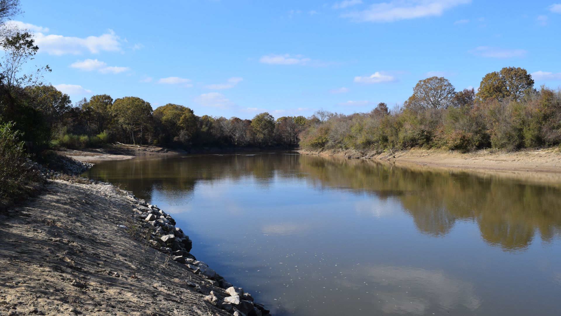 File:Little Tallahatchie River Abbeville Mississippi.jpg