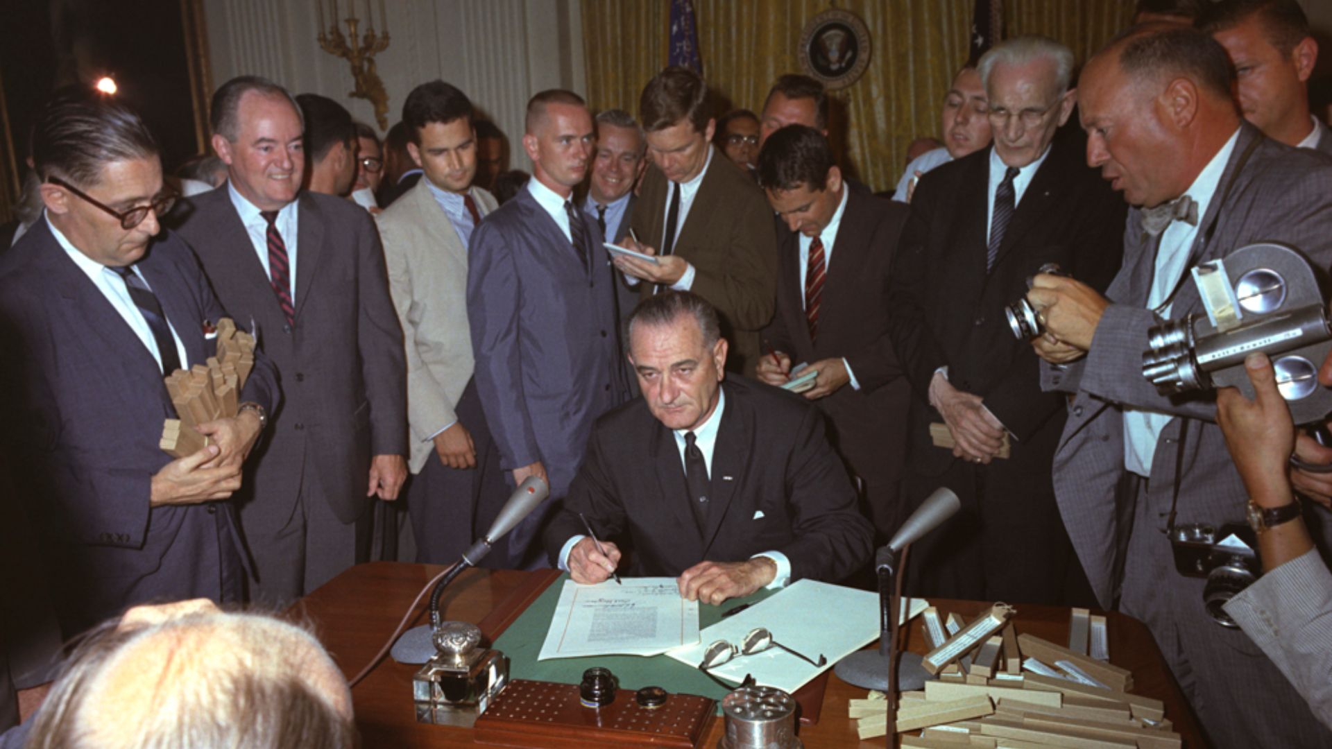 File:Civil Rights Act signing LBJ.jpg