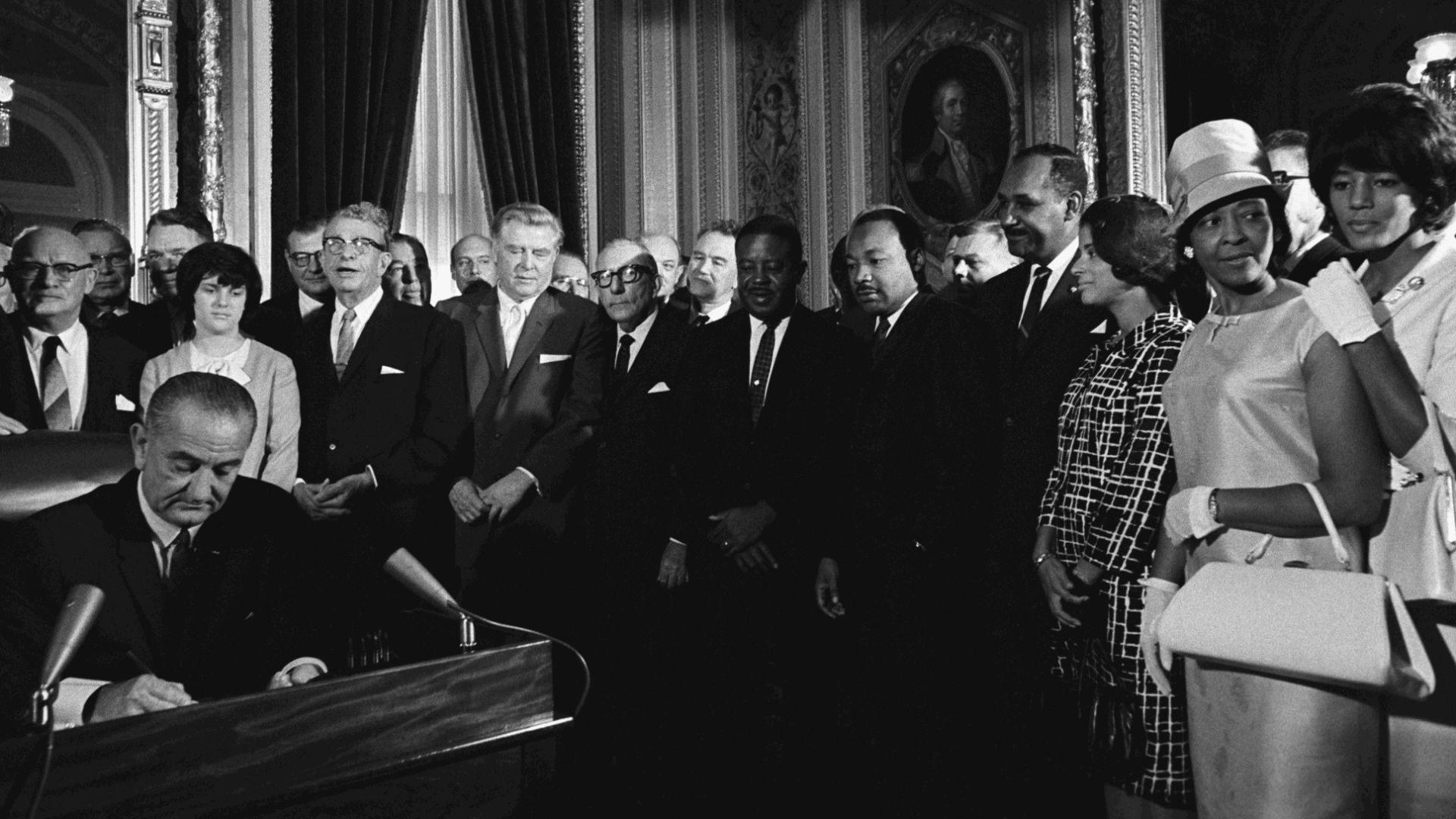File:LyndonJohnson signs Voting Rights Act of 1965.jpg