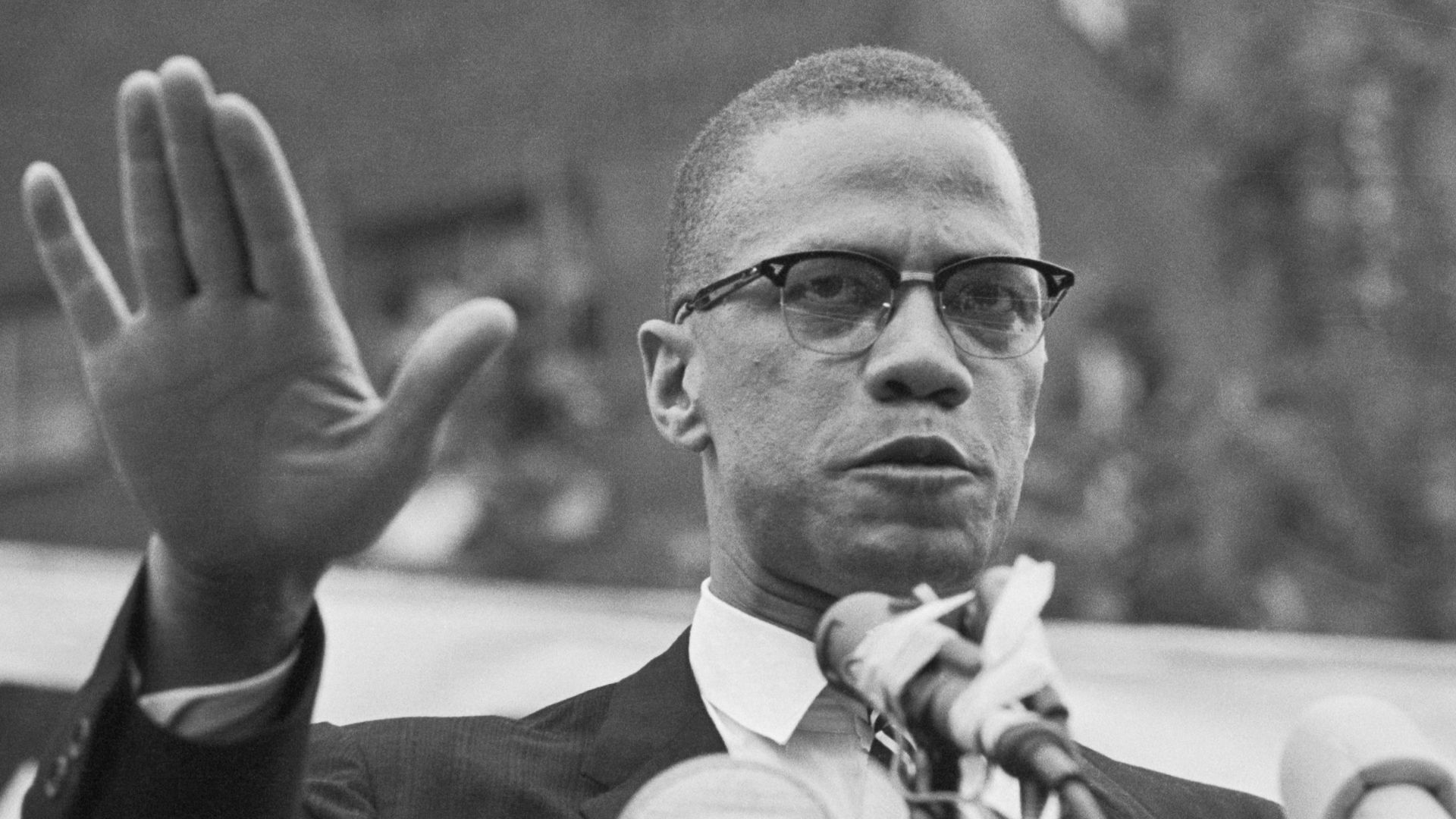 File:Malcolm X 1962 press photo.jpg