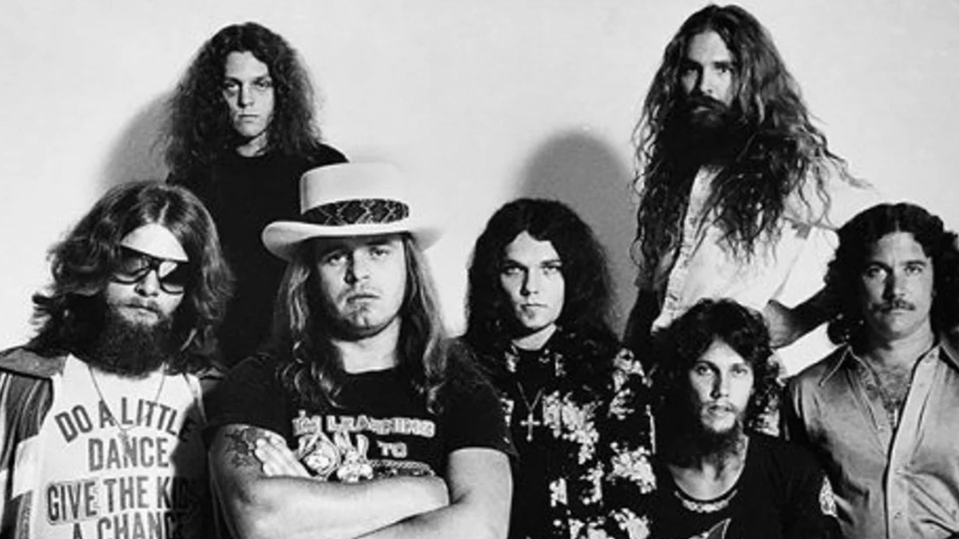 File:Lynyrd Skynyrd (1977).jpg