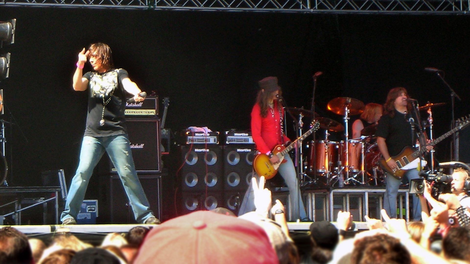 File:Tesla Sweden Rock 2008.jpg