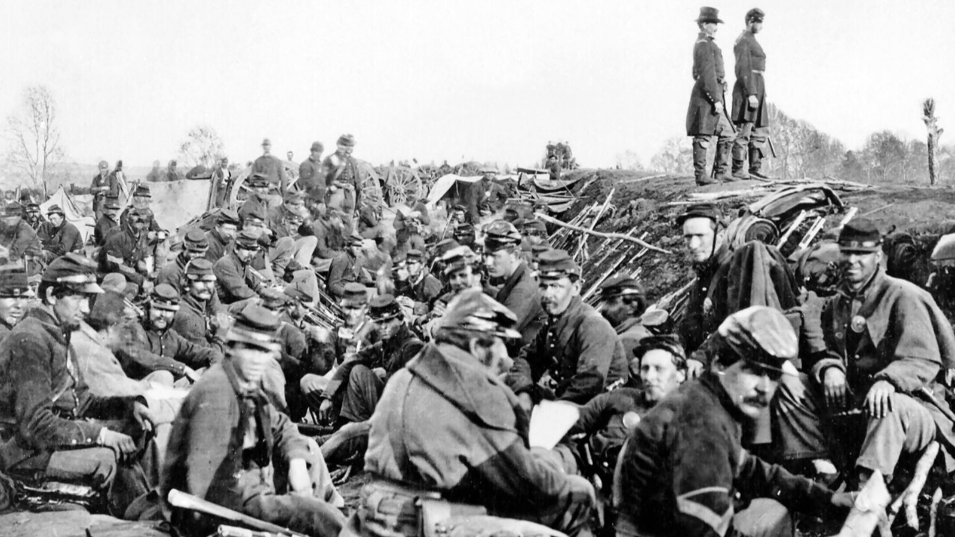 File:Union soldiers entrenched along the west bank of the Rappahannock River at Fredericksburg, Virginia (111-B-157).jpg