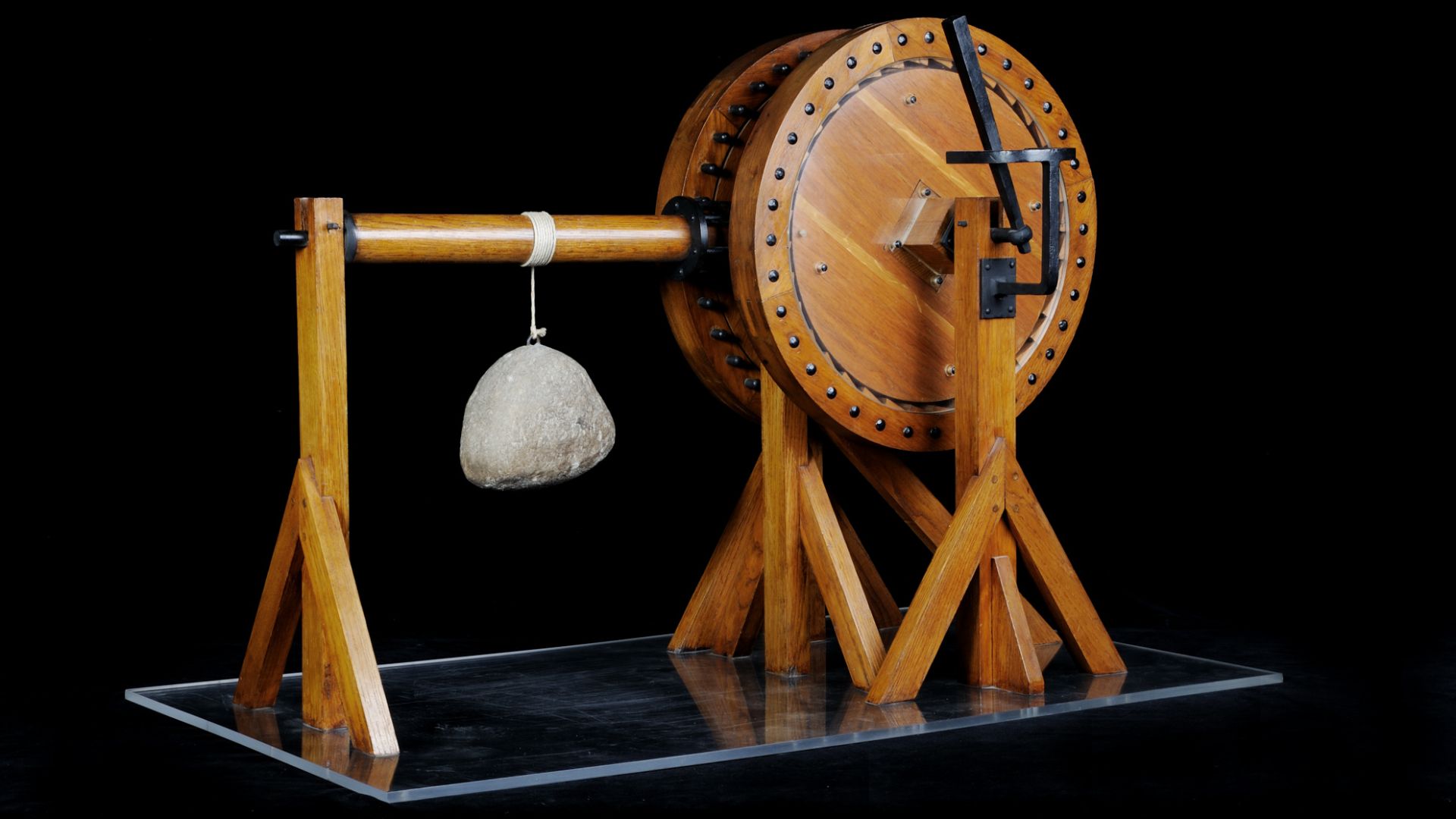 File:Argano sollevatore pesi Leonardo Museo scienza e tecnologia Milano.jpg