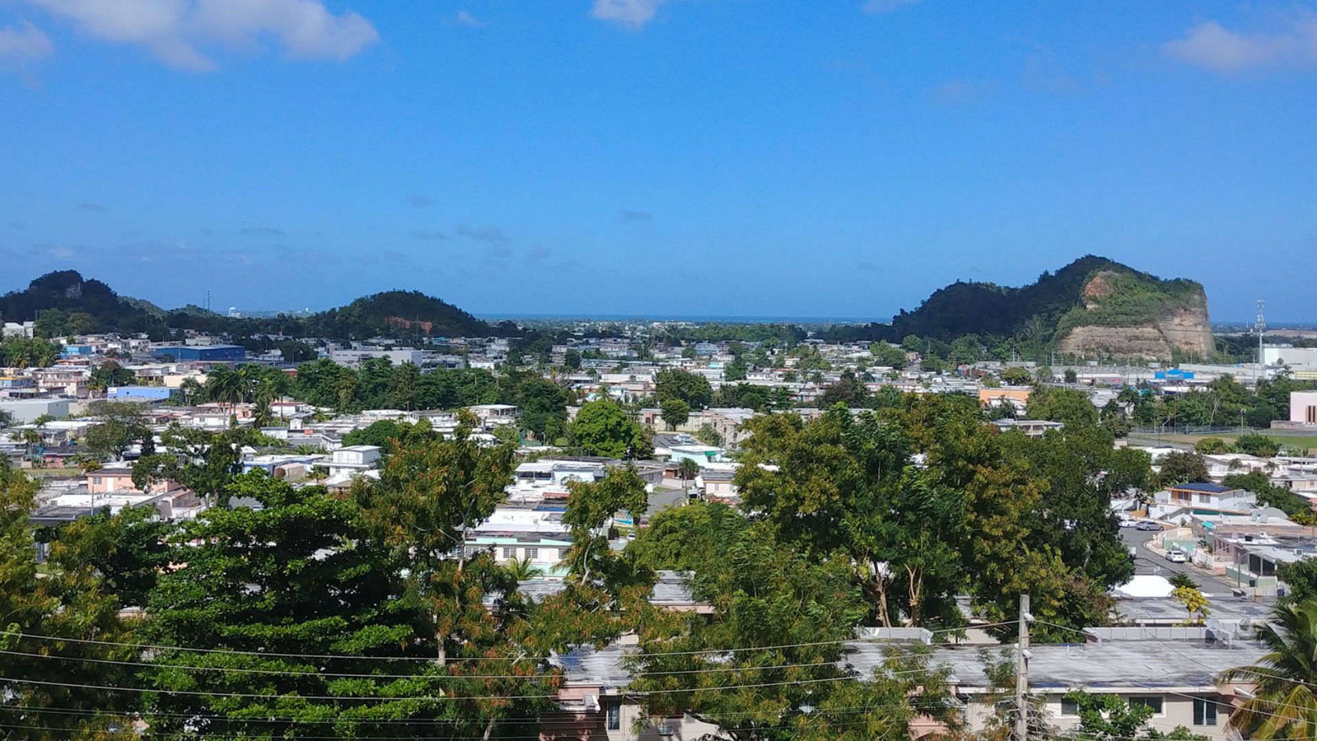 File:Barrio Hato Tejas, Bayamón, Puerto Rico.jpg
