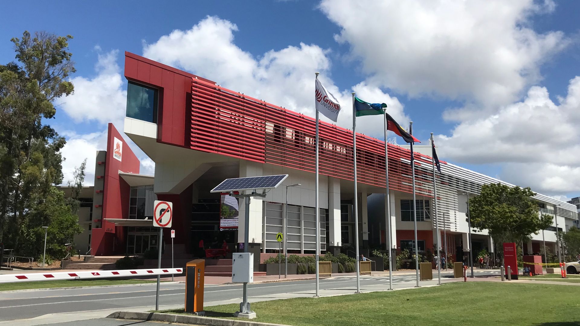 File:Griffith University Library Gold Coast Campus.jpg