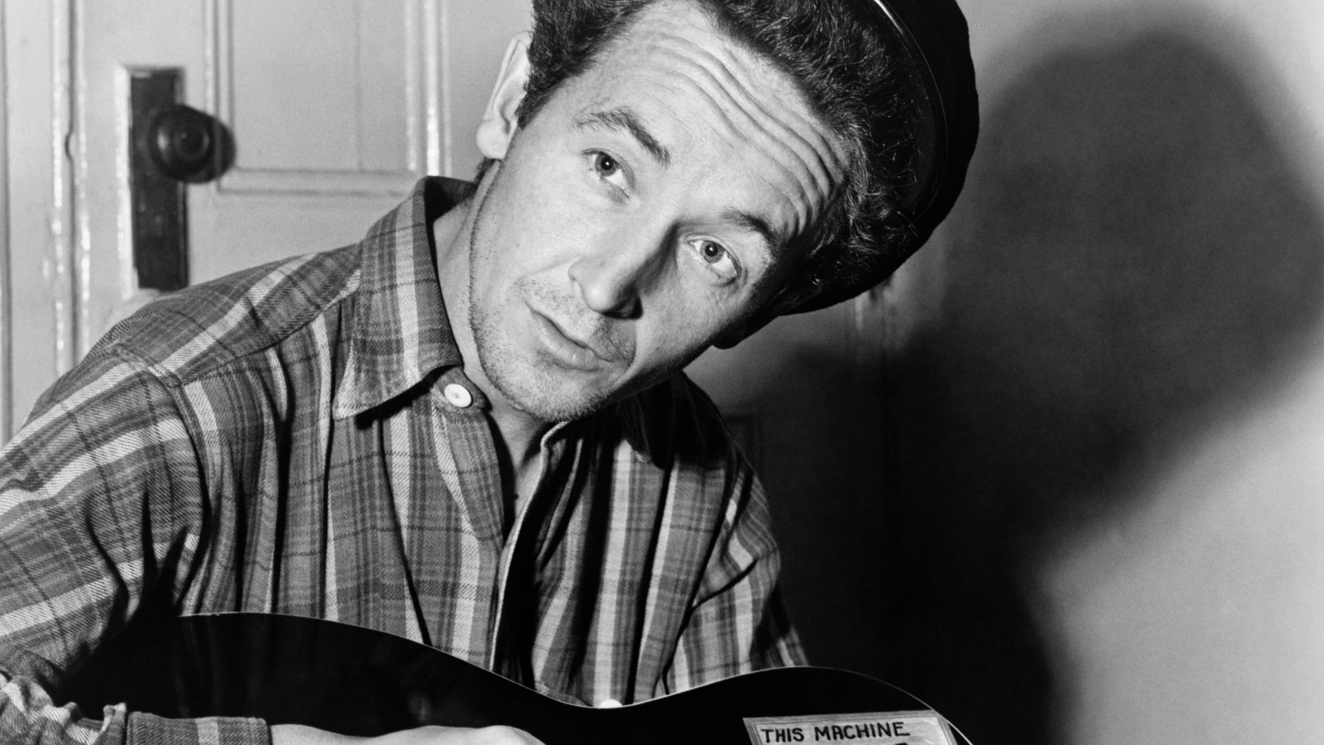 File:Woody Guthrie 2.jpg