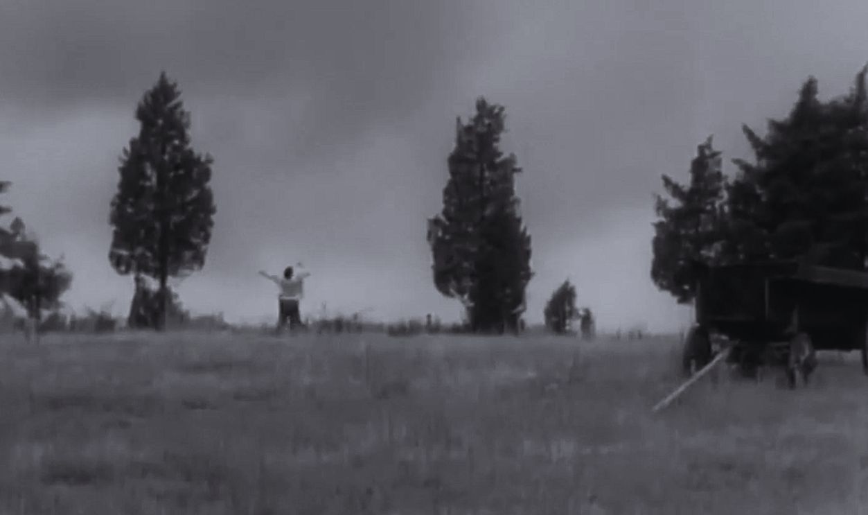 Screenshot from Pretty Boy Floyd (1960)