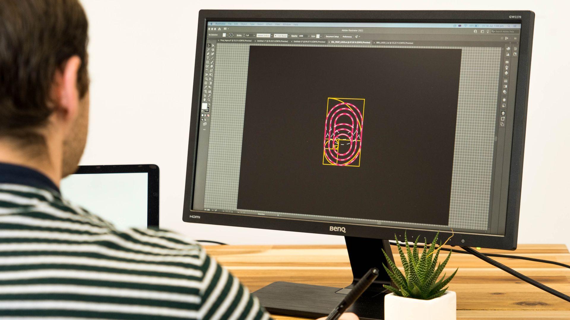 File:Golden ratio logo design technique.jpg