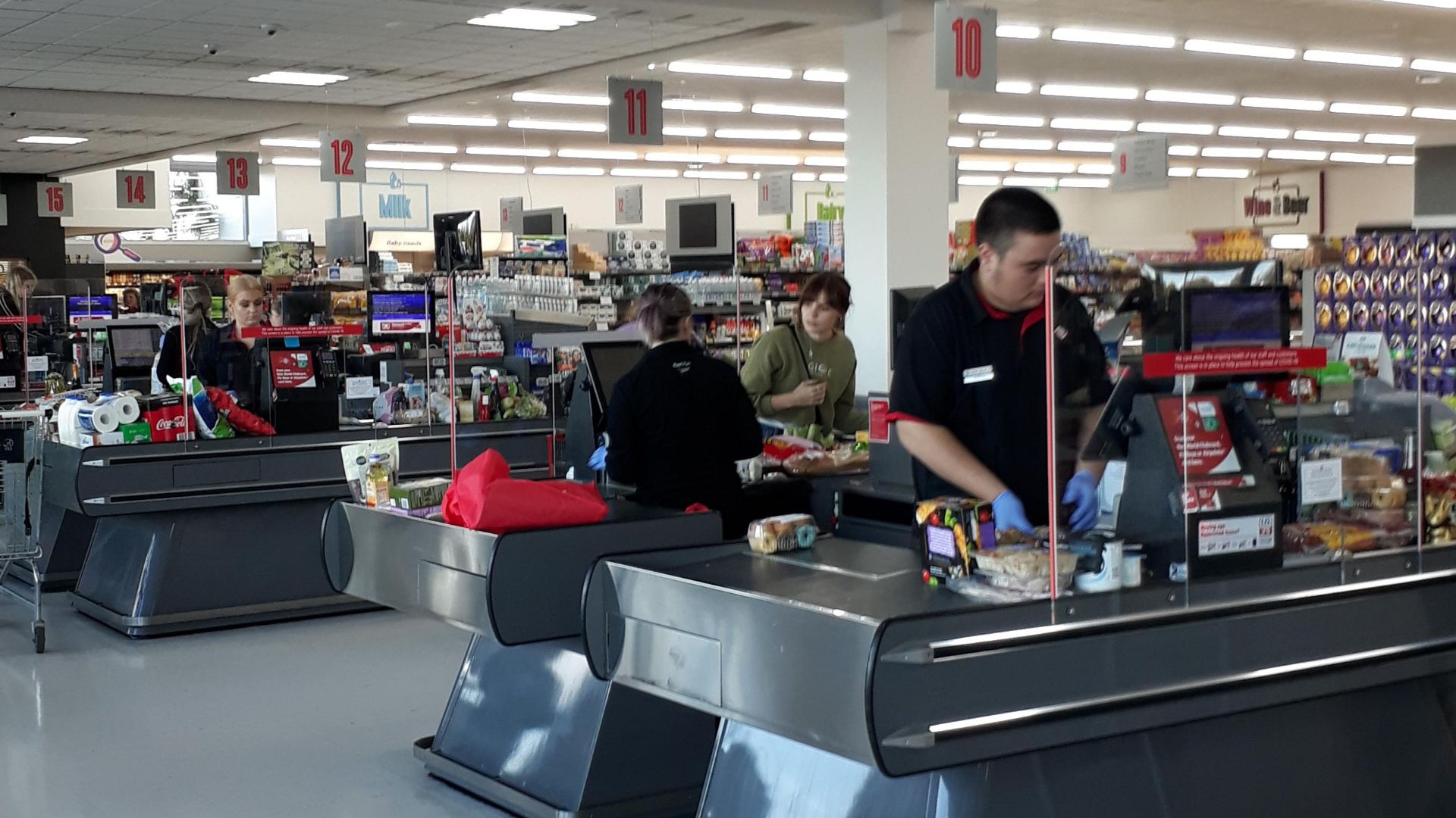 File:New World Supermarket During COVID-19 Pandemic.jpg