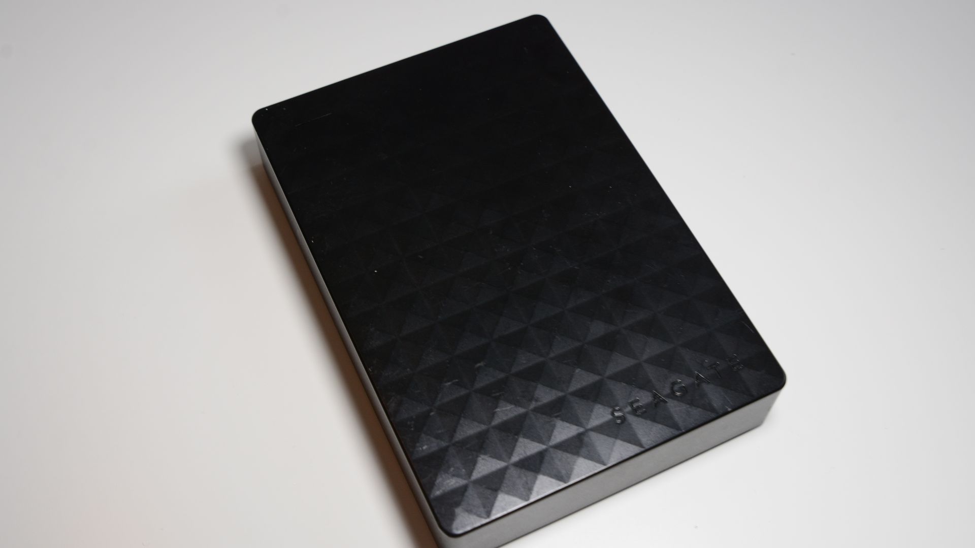 File:Seagate SRD0NF1 portable hard drive HS1.jpg