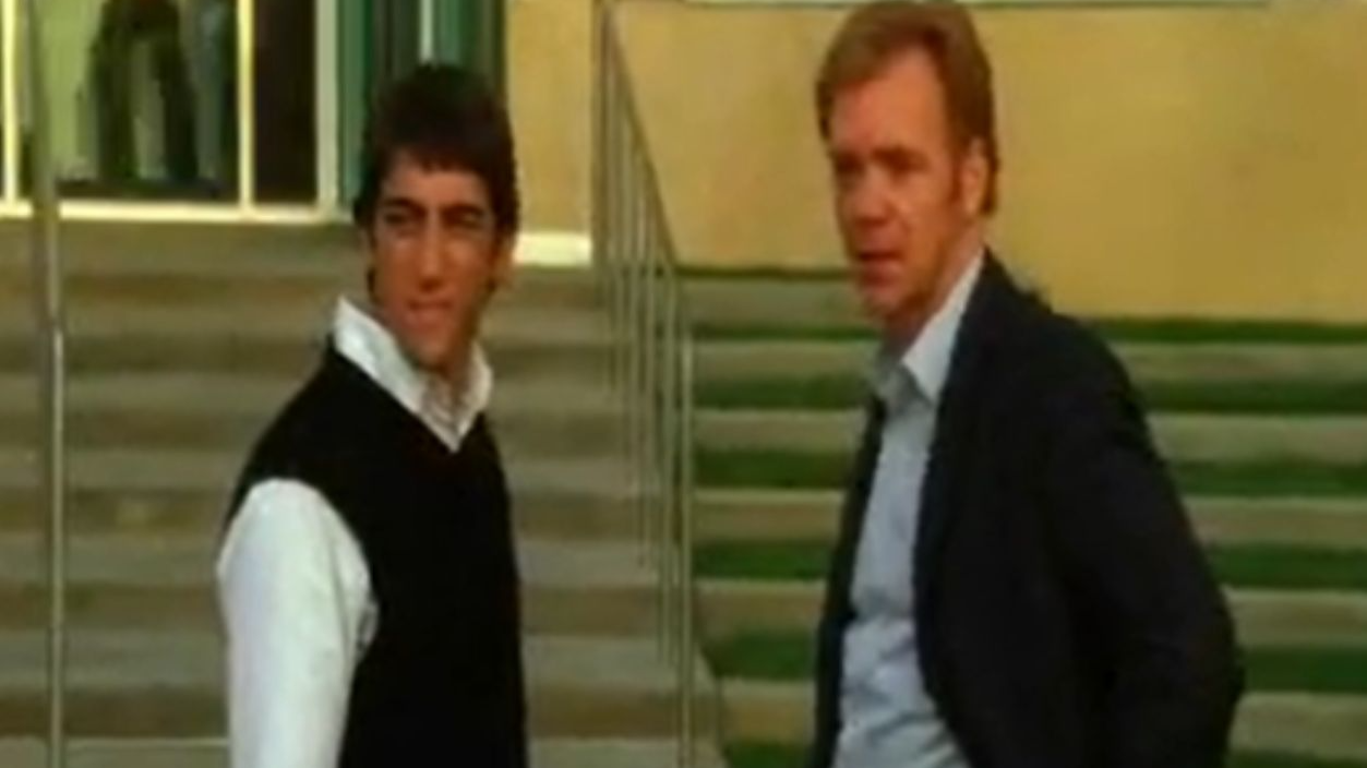 Screenshot from CSI: Miami (2002-2012)