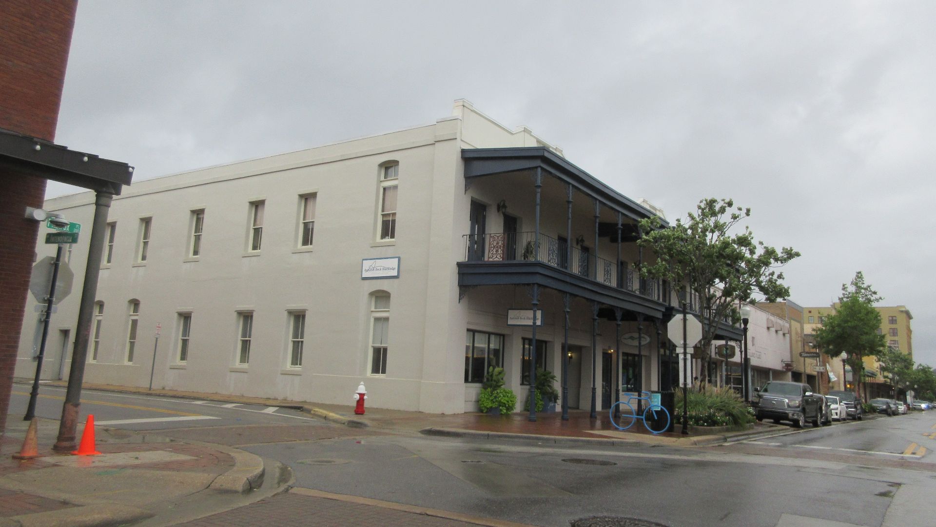 File:Rainy day on Palafox Street - Pensacola Florida 30 August 2021 - 04.jpg