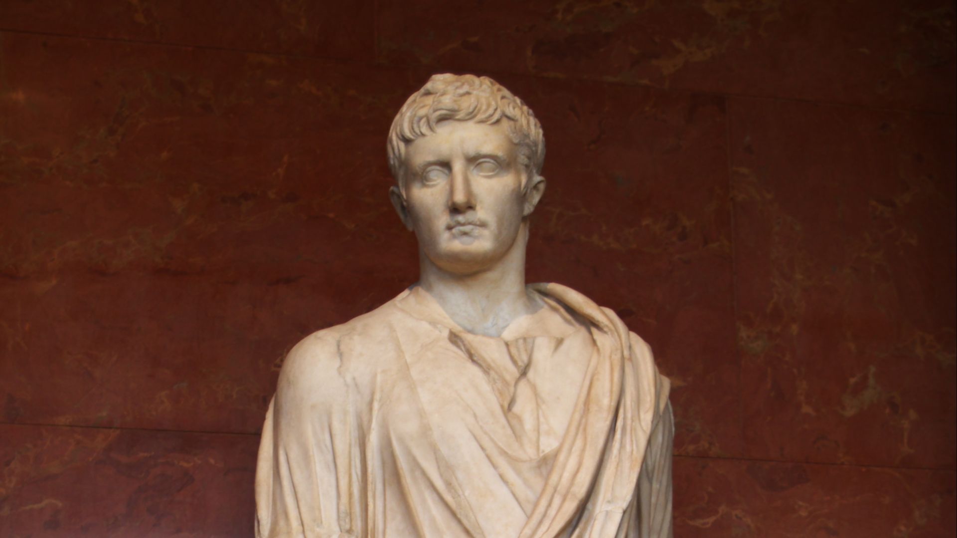 File:Statue de L'Empereur Auguste - MR 99 - Ma 1278.jpg