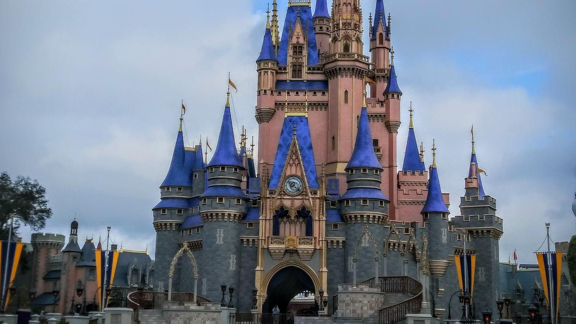 File:Walt Disney World Cinderella Castle in 2021.jpg