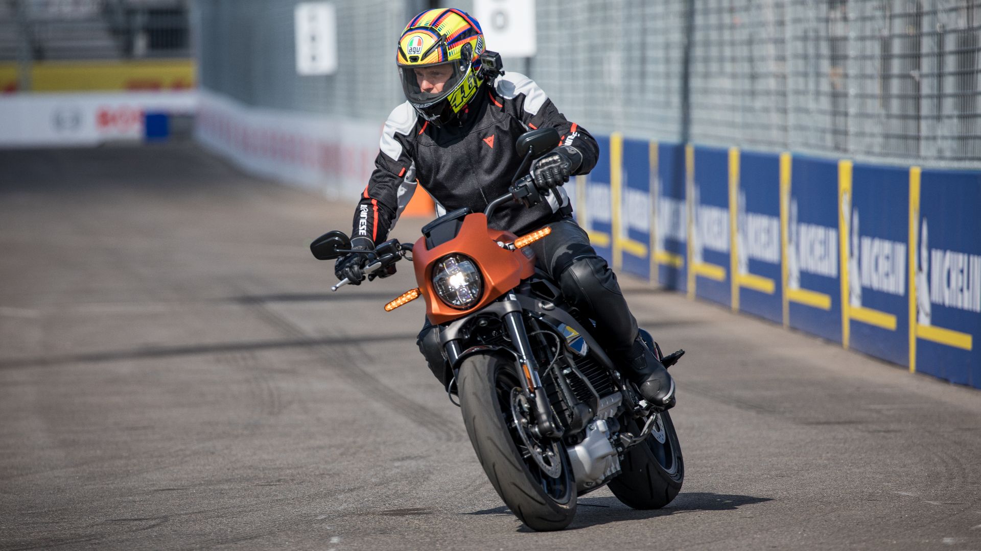 File:Harley Davidson LiveWire test on the FormulaE race-track in New York 2019.jpg