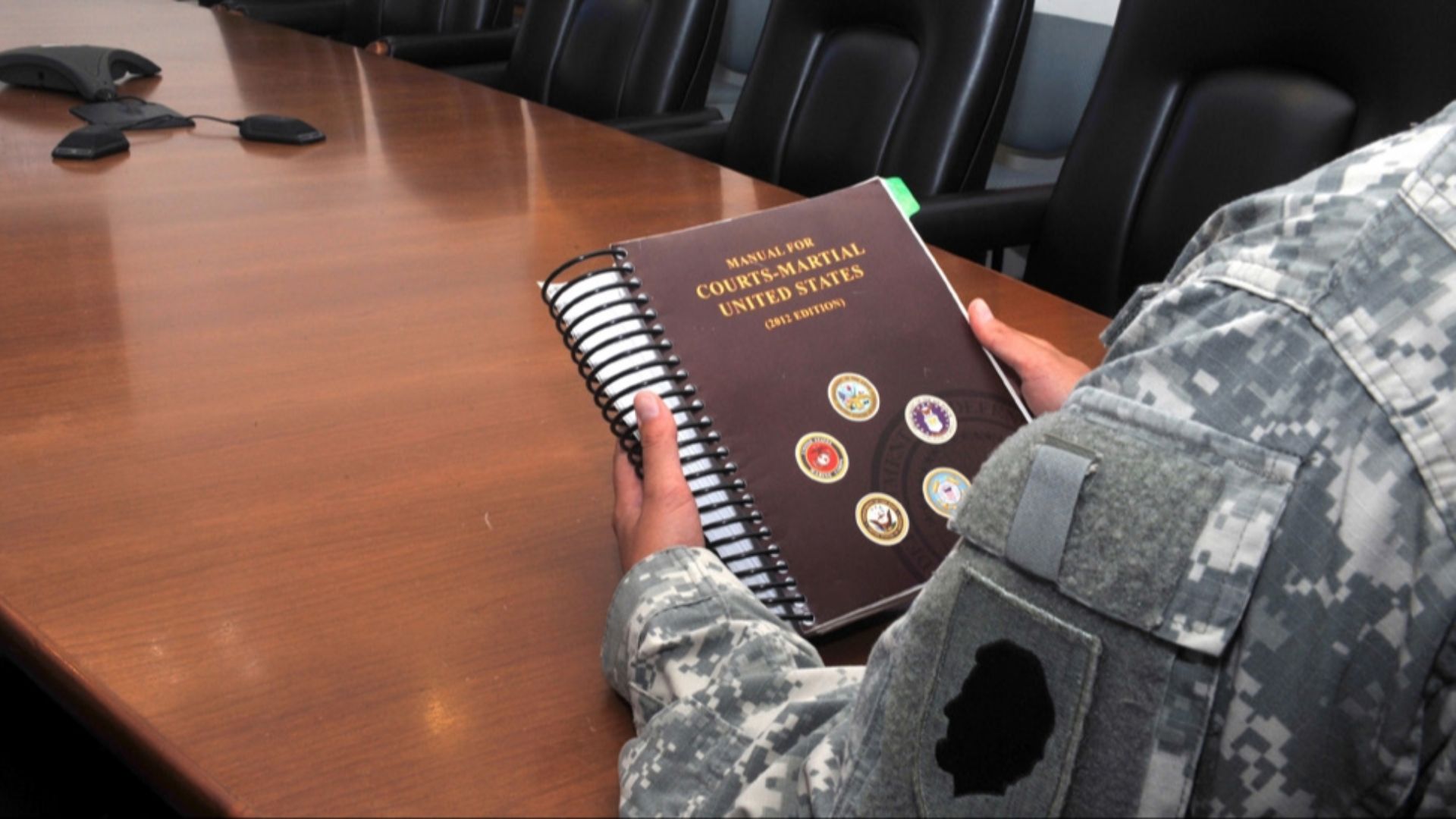 File:UCMJ Court Martial manuanl.jpg