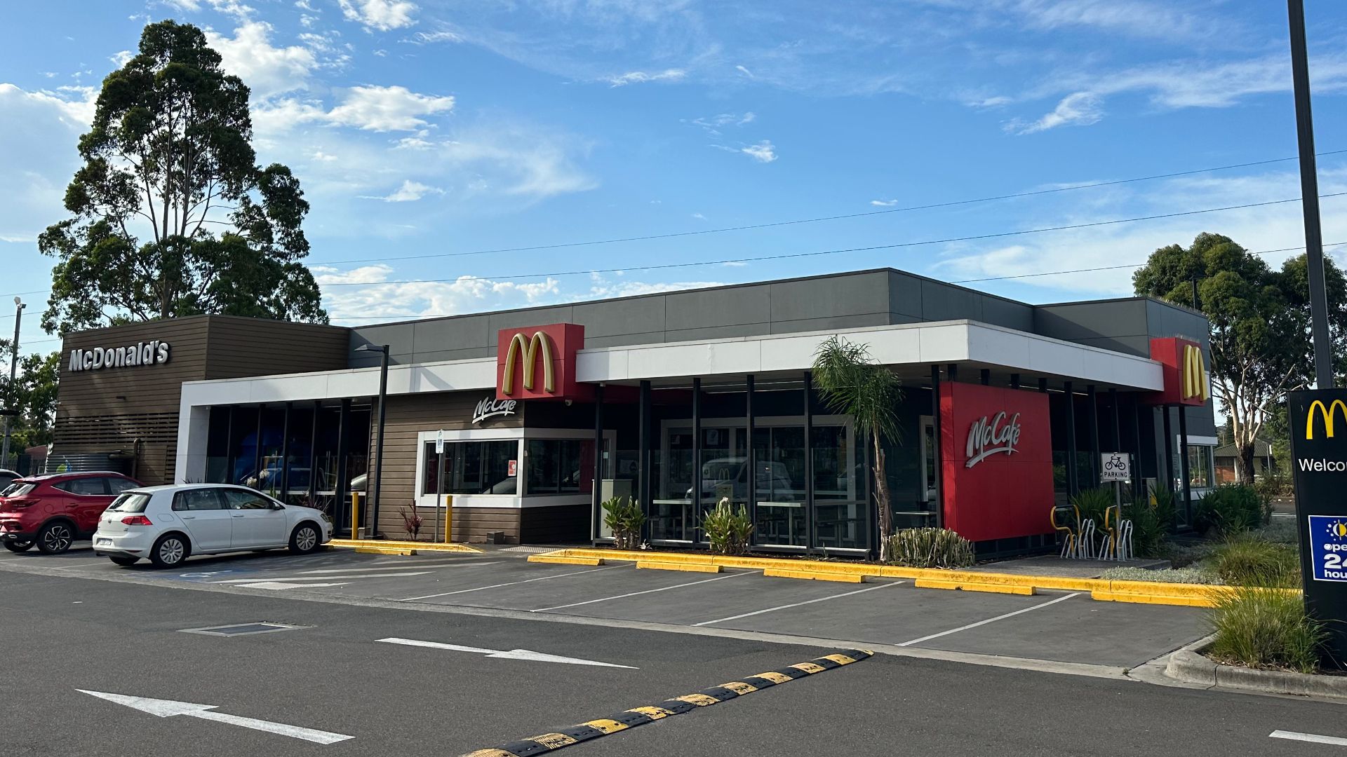 File:Mcdonald's Prestons.jpg