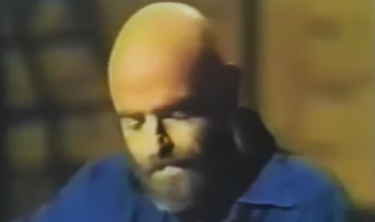 Screenshot from Shel Silverstein – “Daddy What If” (1973)