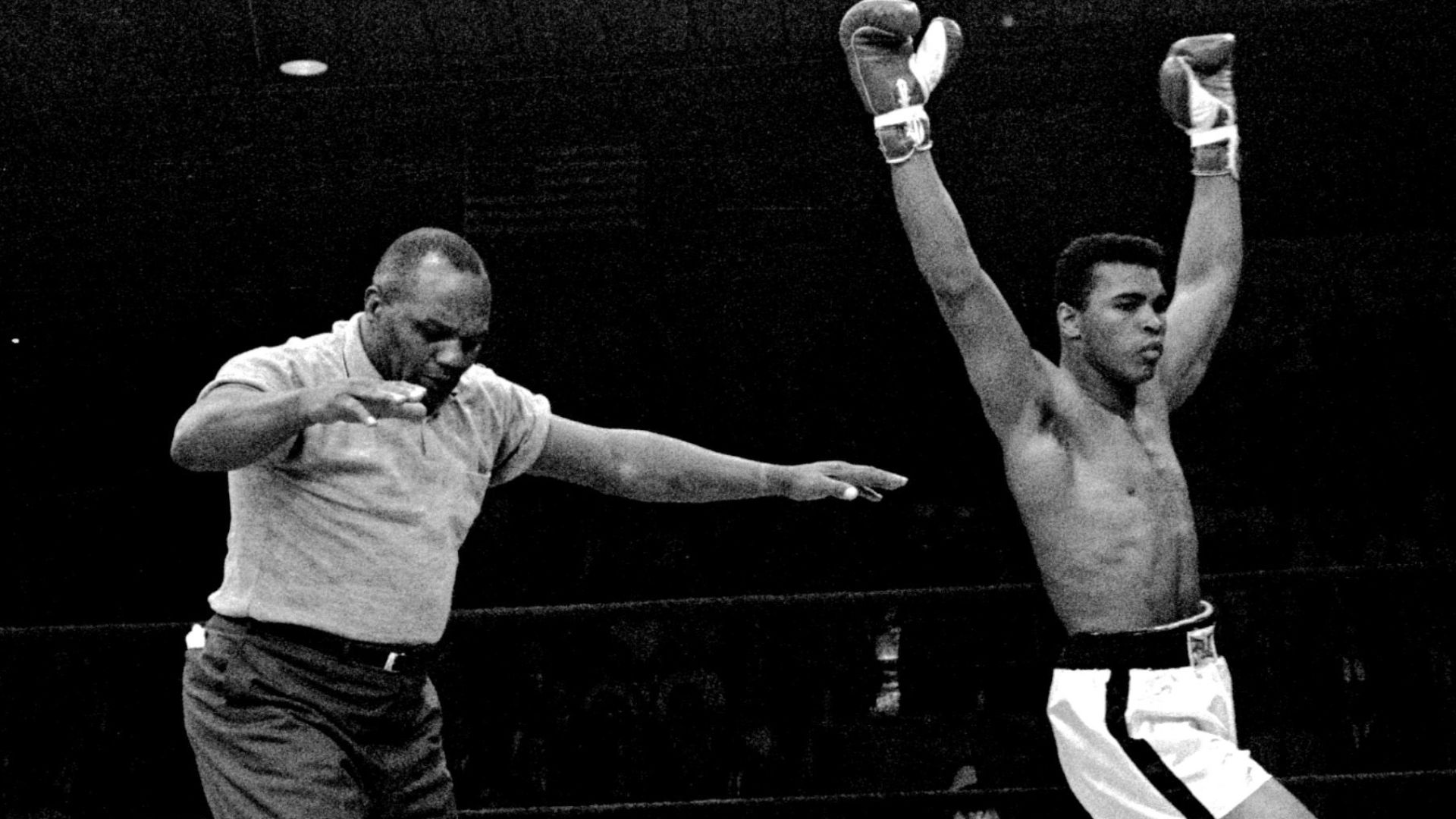 File:Muhammad Ali standing over Sonny Liston both hands raised.jpg
