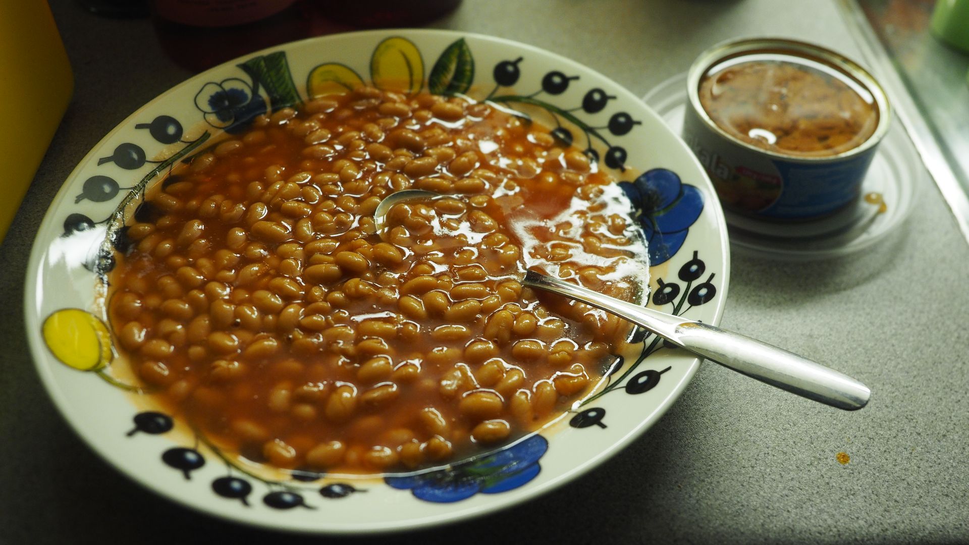 File:Baked beans on a plate.jpg