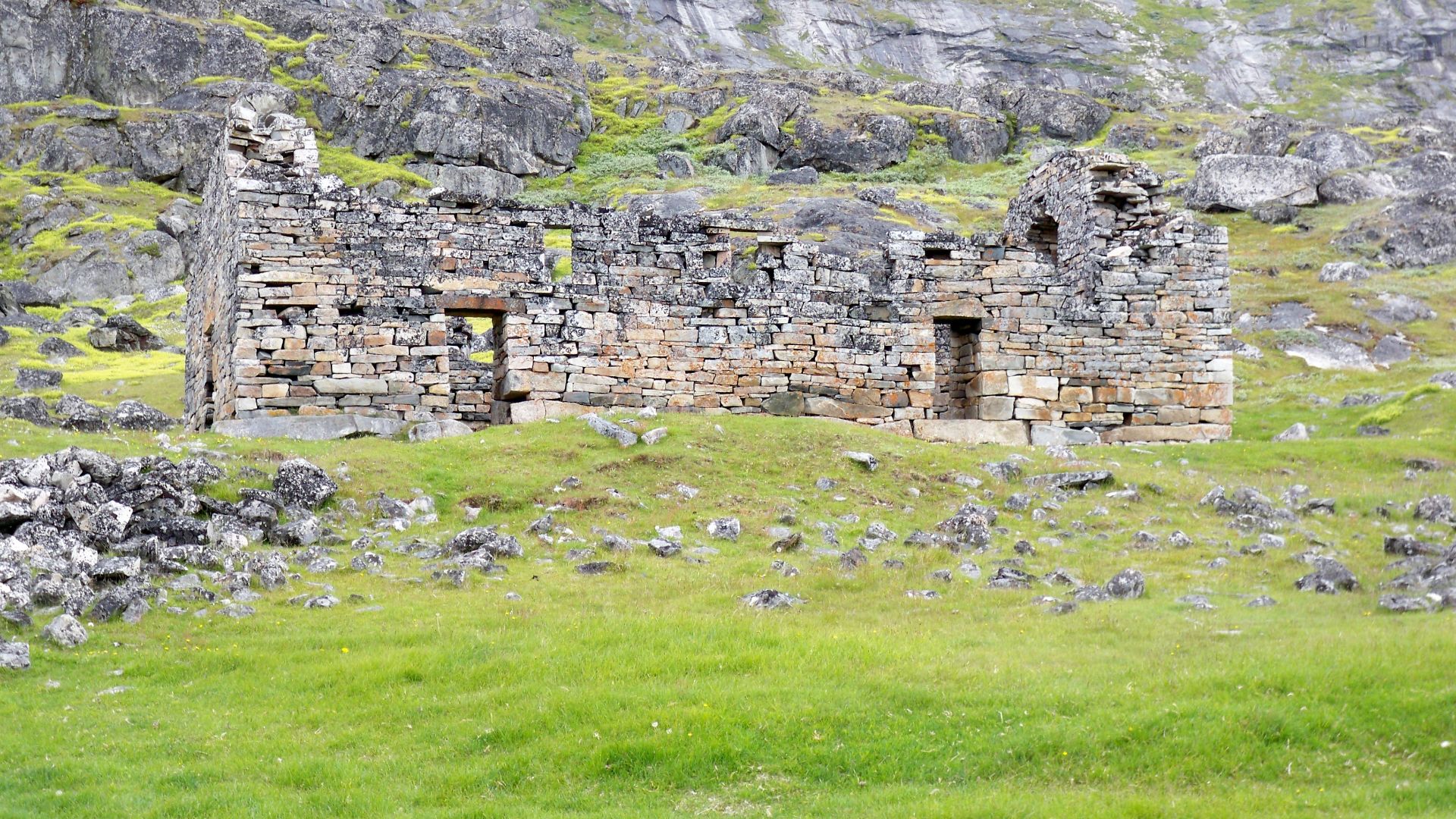 File:Hvalsey Church southern aspect.jpg