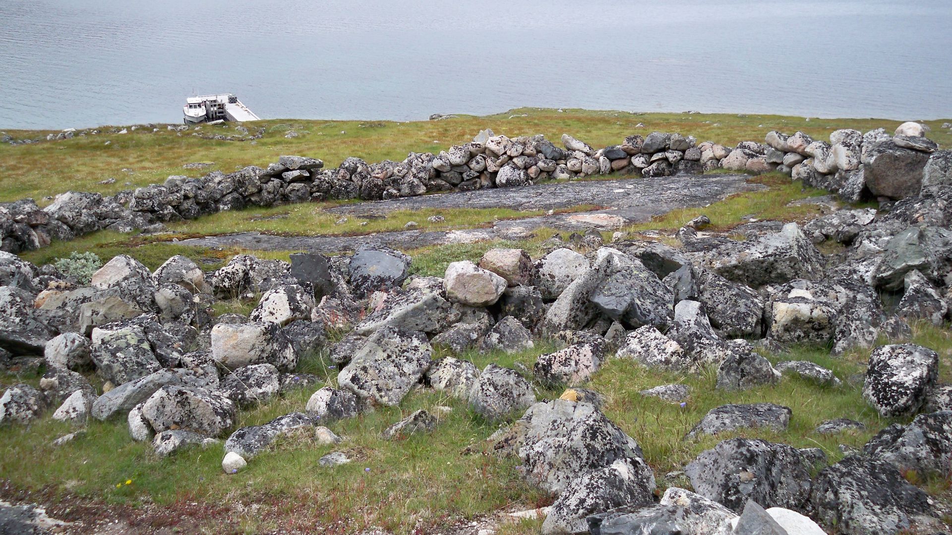 File:Hvalsey horse pen.jpg