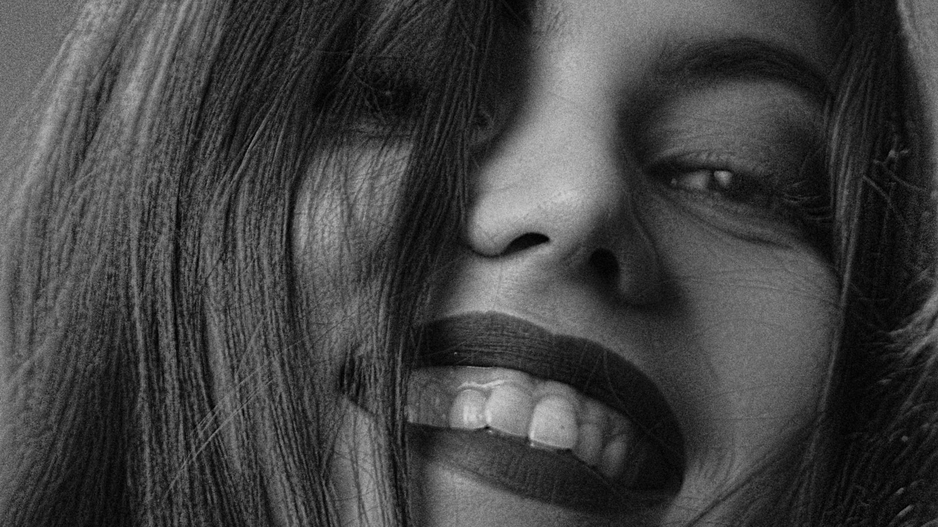 woman in black long sleeve shirt