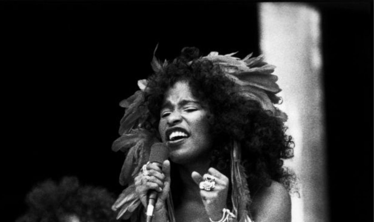 Rufus And Chaka Khan perform on stage at Midsummer Music, Wembley Stadium, 21st June 1975.