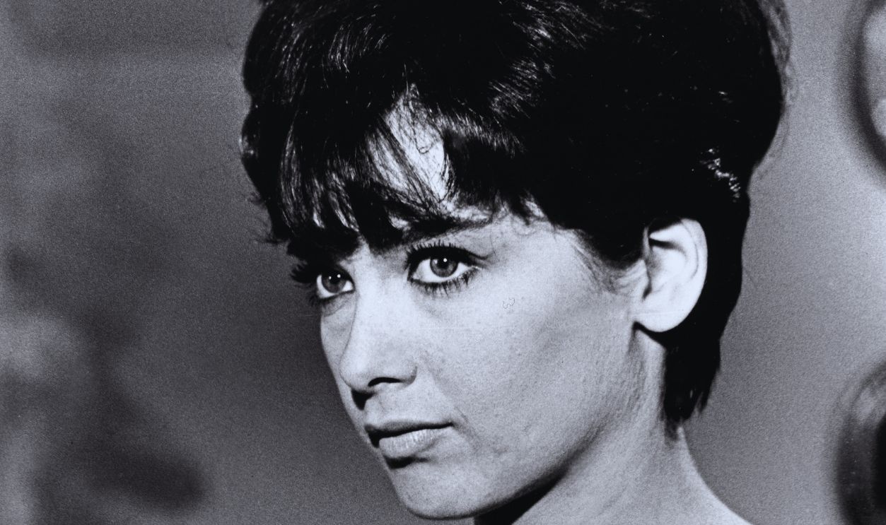 Gettyimages - 1262785389, A Rage To Live Kino. A Rage To Live, aka: Nymphomania, USA, 1965, Regie: Walter Grauman, Darsteller: Suzanne Pleshette.