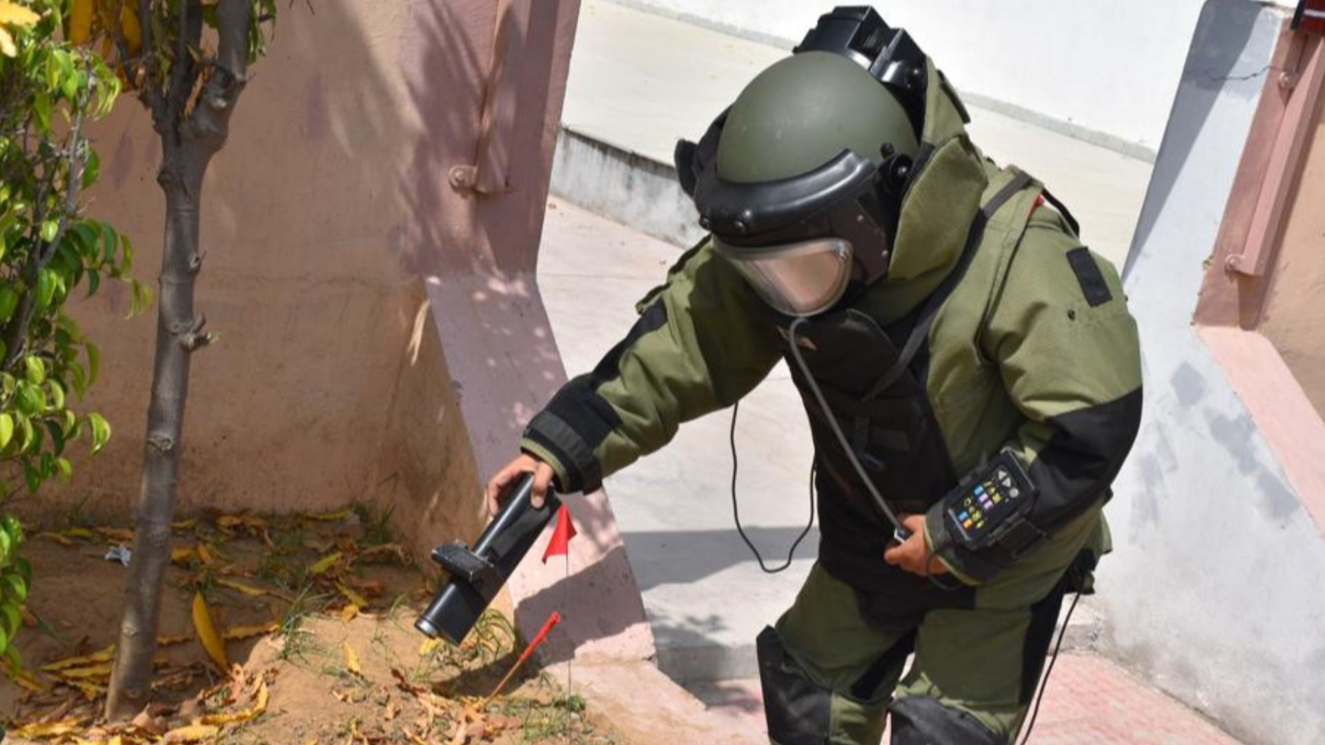 File:NSG bomb disposal squad.jpg