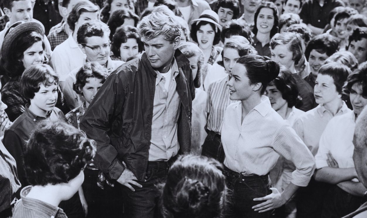 Gettyimages - 156480340, Troy Donahue And Suzanne Pleshette In 'Rome Adventure'