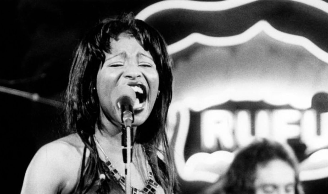 UNSPECIFIED - JANUARY 01: Photo of Chaka KHAN and RUFUS & CHAKKA KHAN; Chaka Khan performing on stage